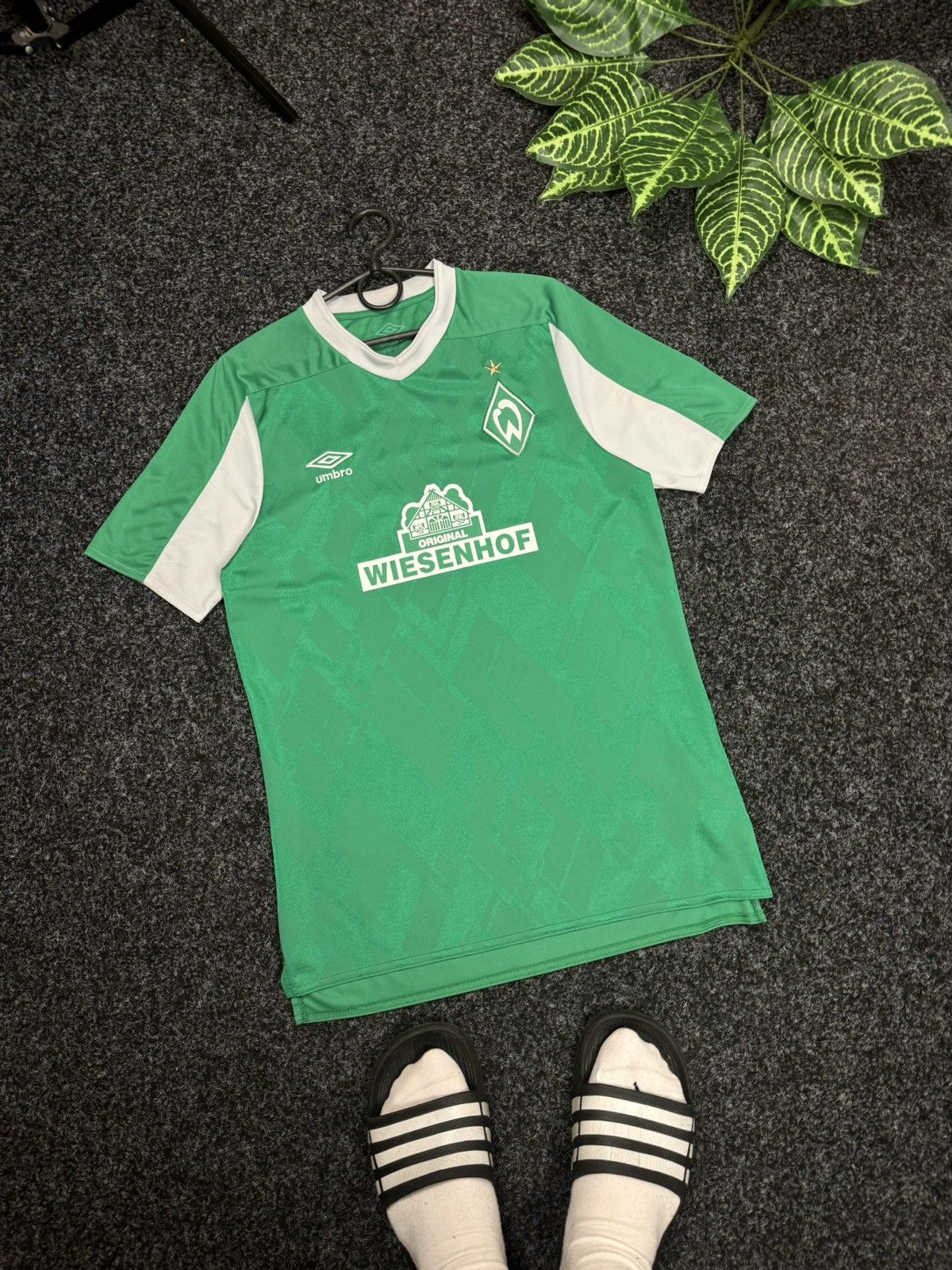 Umbro Werder Bremen Home Soccer Jersey Size L Size US L / EU 52-54 / 3 - 17 Thumbnail