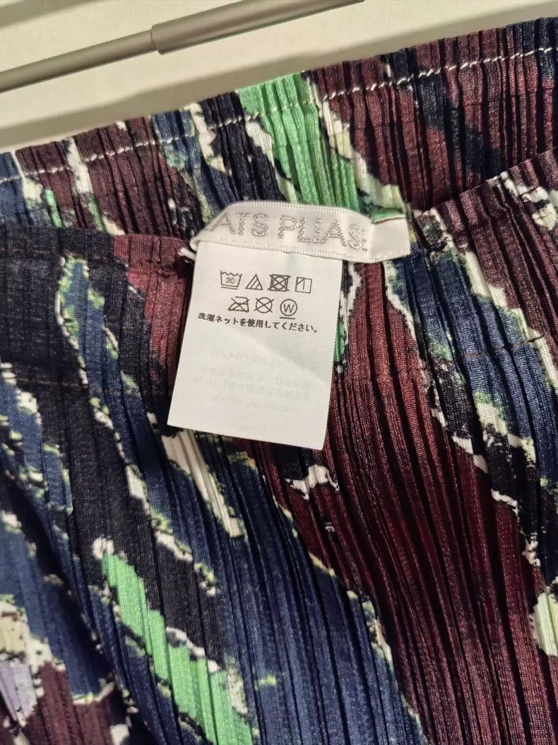Issey Miyake Issey Miyake size:3 Brownish-green frost-patterned pleated Size 22" - 3 Thumbnail