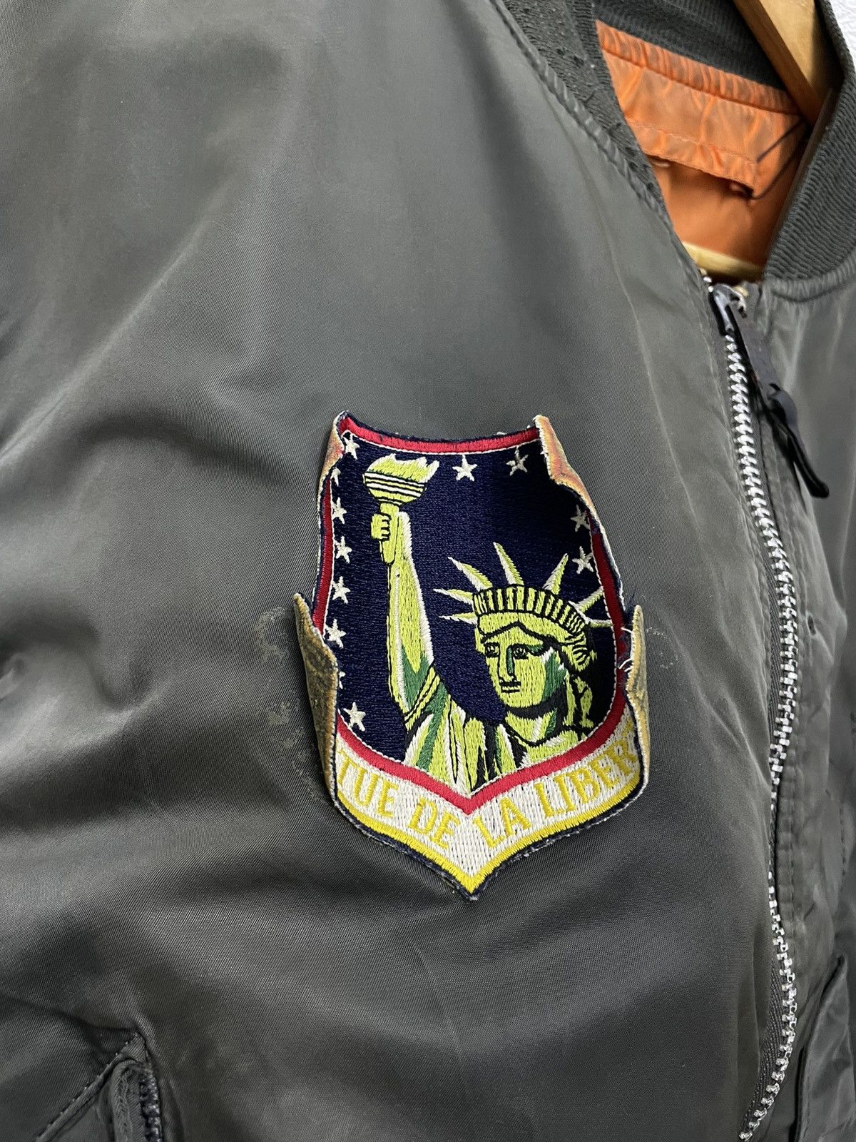 Alpha Industries VINTAGE ALPHA INDUSTRIES MA1 USAF BOMBER REVERSIBLE JACKET Size US XL / EU 56 / 4 - 9 Thumbnail