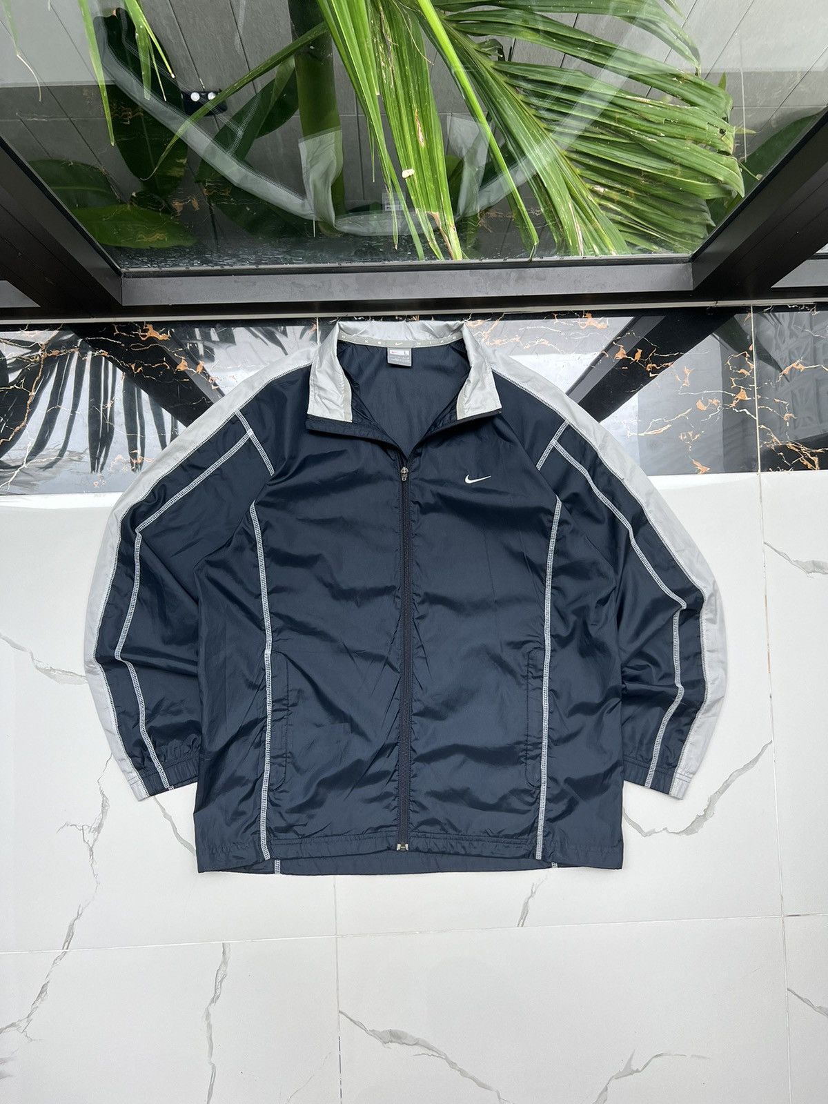 Nike × Vintage 90's NIKE RARE Y2K SWOOSH BACK LOGO TRACK RETRO JACKET Size US L / EU 52-54 / 3 - 1 Thumbnail