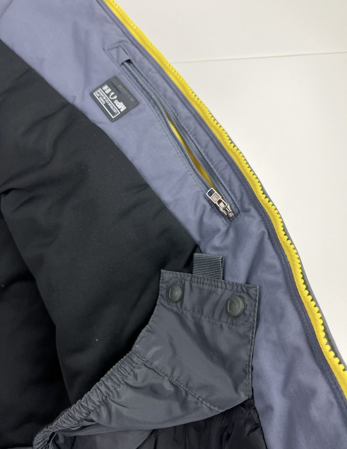 Nike ACG Vintage Nike ACG Jacket M Size US L / EU 52-54 / 3 - 4 Thumbnail