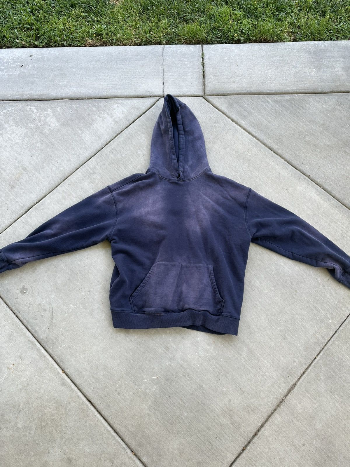 SUFADED NAVY BLUE VINTAGE HOODIE LARGE
