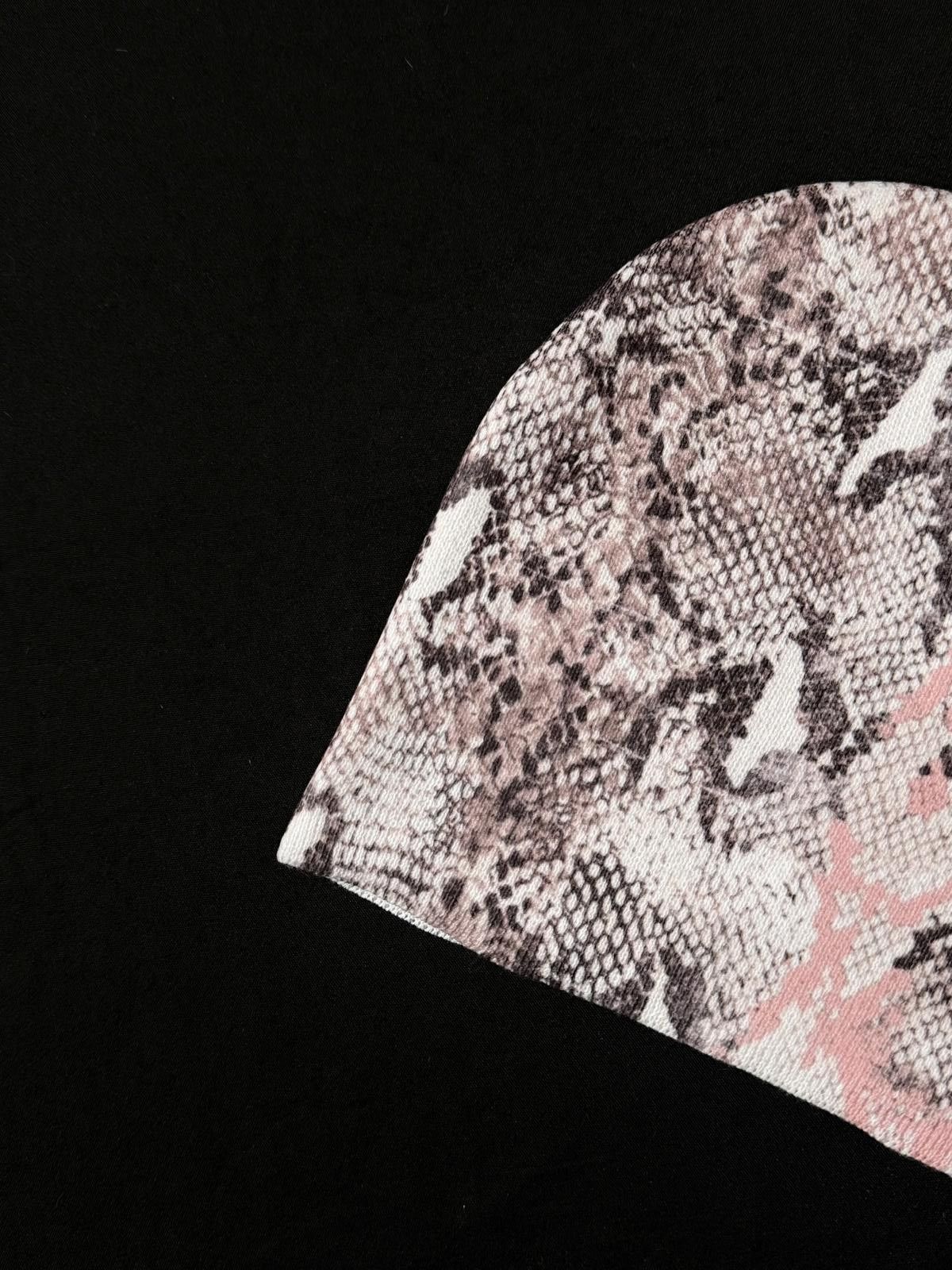 Japanese Brand Visionary’s Snakeskin Print No Cuff Knit Pink Beanie Hat OS Size ONE SIZE - 3 Thumbnail
