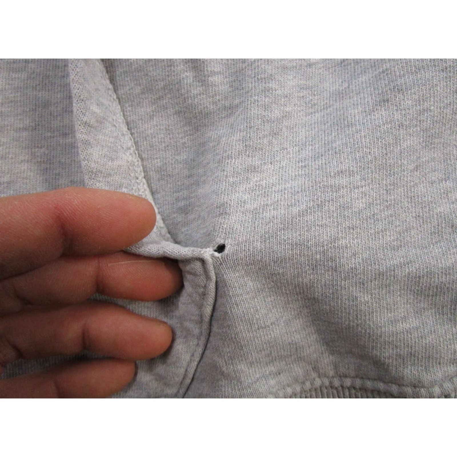 Mountain Hardwear Mountain Hardwear Yeti Bigfoot Sasquatch Graphic Hoodie Mens Size M Gray Read Size US M / EU 48-50 / 2 - 5 Thumbnail
