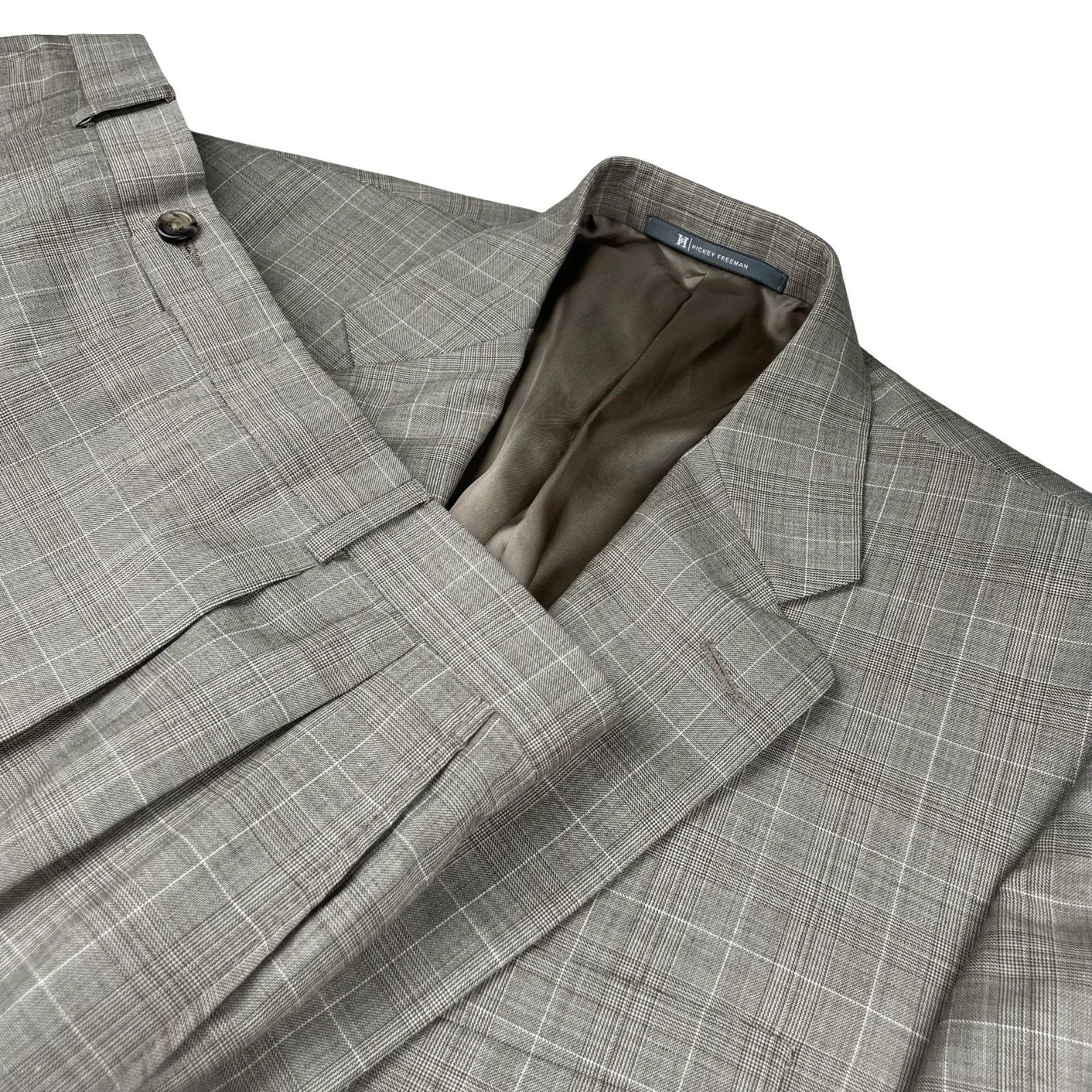 Hickey Freeman Hickey Freeman Men’s 100% Wool 2-Button Suit Beige/Brown Pla Size 40R - 1 Thumbnail