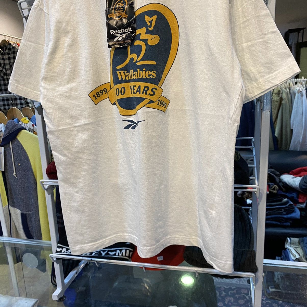 Reebok DEADSTOCK wallabies australian rugby streetwear tee size L Size US L / EU 52-54 / 3 - 4 Thumbnail
