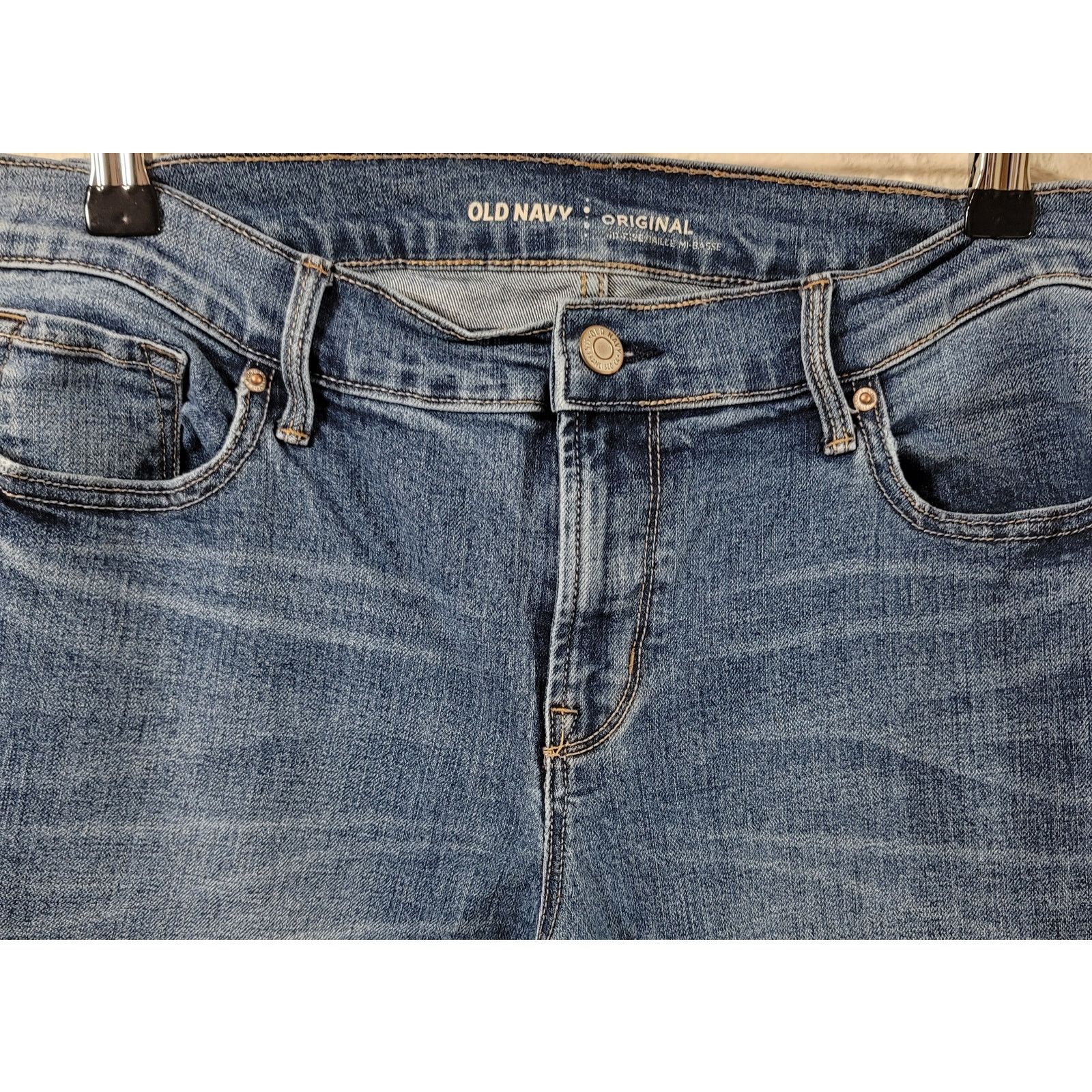 Old Navy Old Navy Blue Light Washed Mid Rise Denim Jeans 10 Size 32" / US 10 / IT 46 - 7 Thumbnail