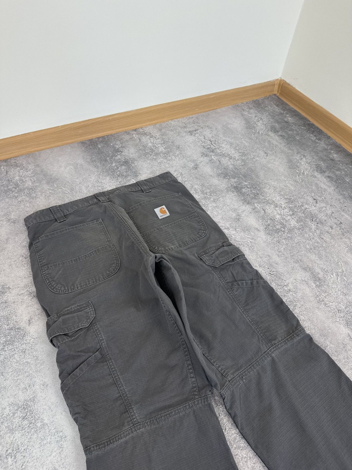 Carhartt Vintage Carhartt Carpenter Y2K Cargo Utility USA Work Pants Size US 34 / EU 50 - 4 Thumbnail