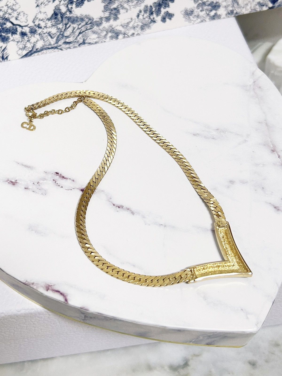 Dior Authentic Dior Vintage 24kt G.P Crystal Herringbone Necklace Size ONE SIZE - 8 Thumbnail