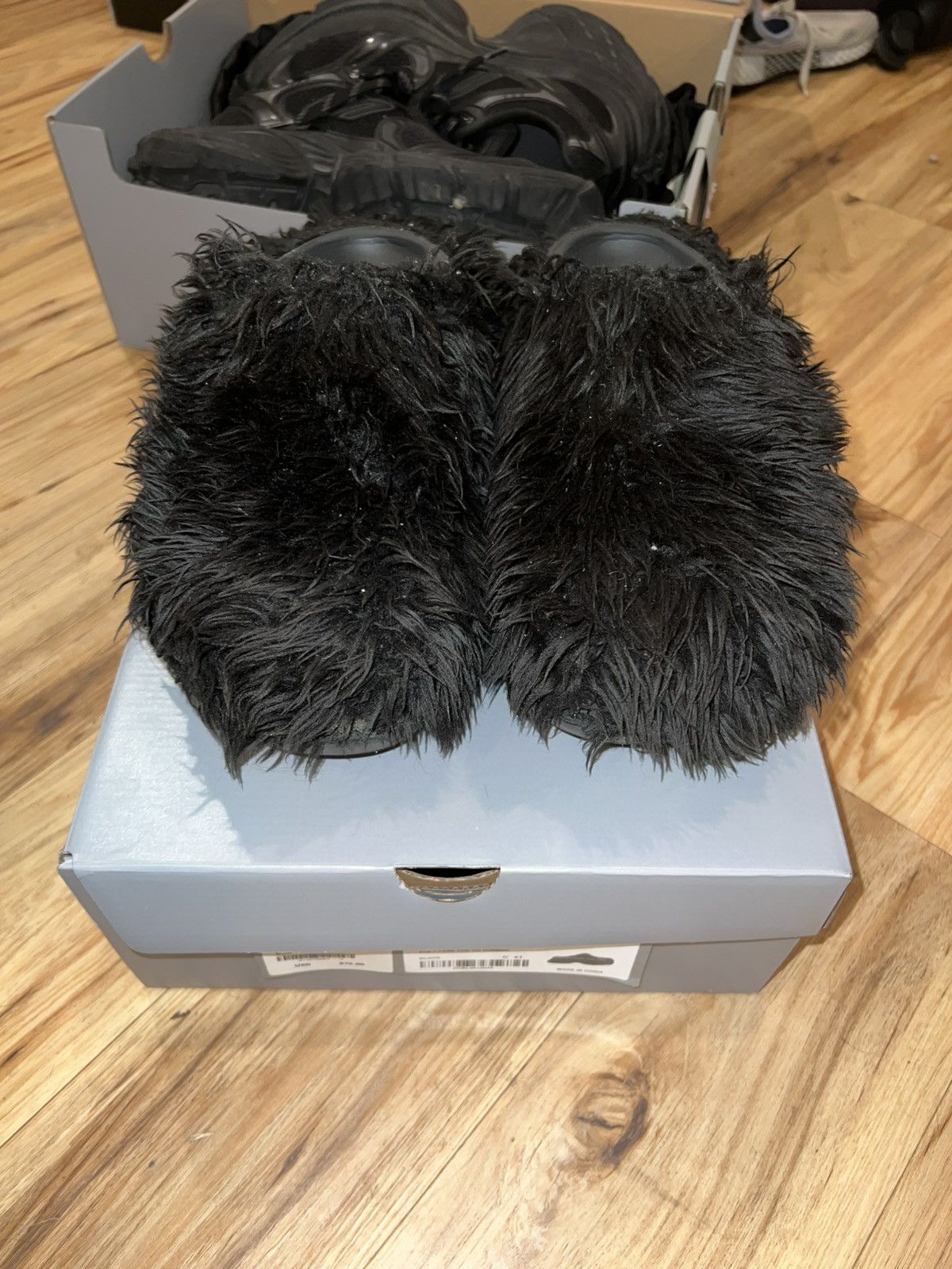Balenciaga Balenciaga Crocs Faux Fur Mules Size US 8.5 / EU 41-42 - 4 Thumbnail