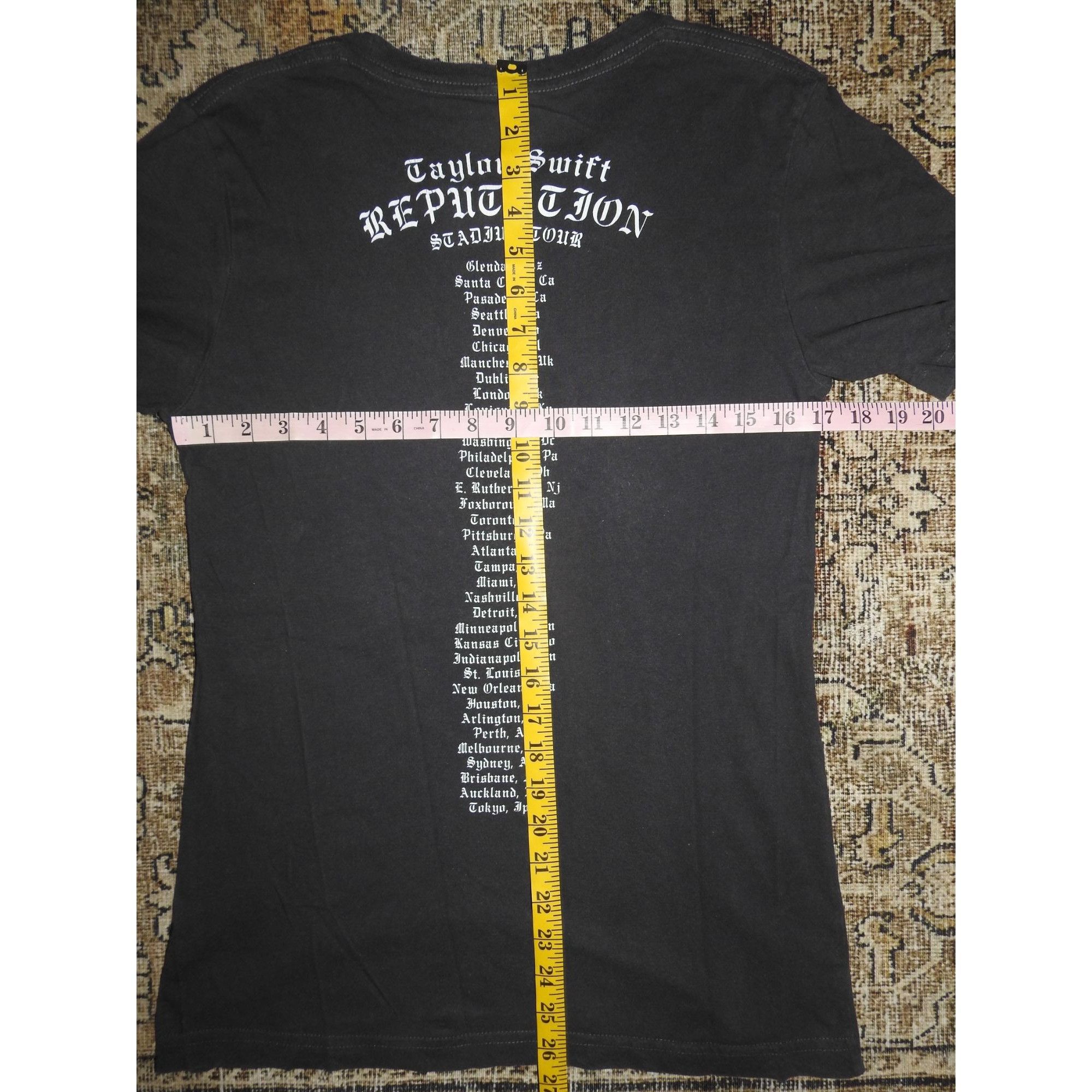 Other Taylor Swift Reputation Tour Shirt Concert T-Shirt Tee Band Size S / US 4 / IT 40 - 6 Thumbnail