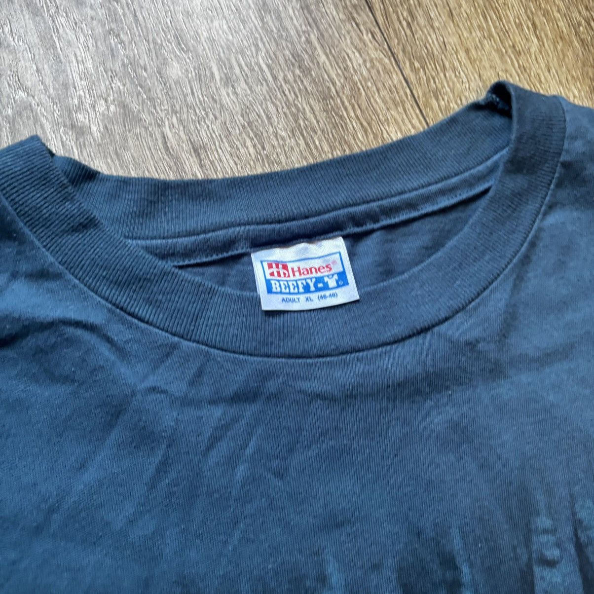 Hanes Vintage 1990s Hanes Beefy Faded Wolf Pack Nature Graphic Tee Size US XL / EU 56 / 4 - 3 Thumbnail