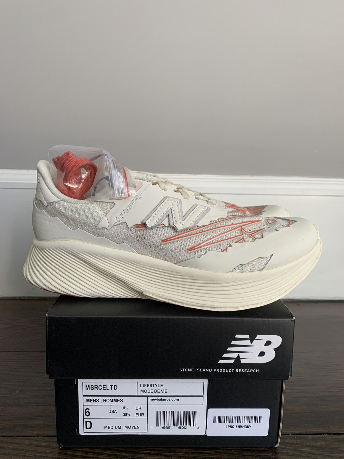 New Balance New Balance x Stone Island FuelCell RC Elite White MSRCELTD Size US 6 / EU 39 - 2 Thumbnail