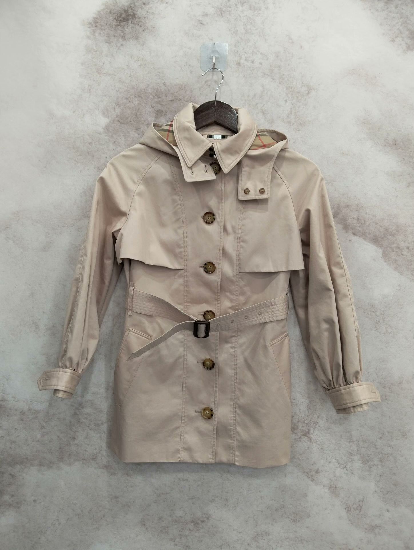 Burberry Burberry Coat M Women Size M / US 6-8 / IT 42-44 - 1 Thumbnail