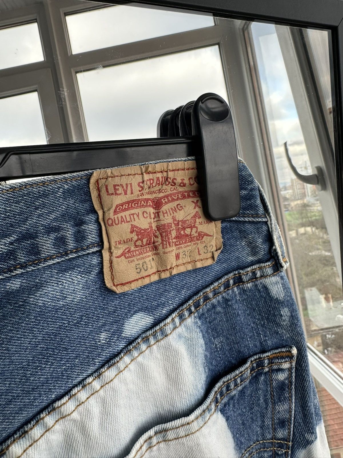 Levi's Vintage Levi’s 501 Tie-Die Bleached Custom Denim Mens Jeans Size US 32 / EU 48 - 12 Thumbnail