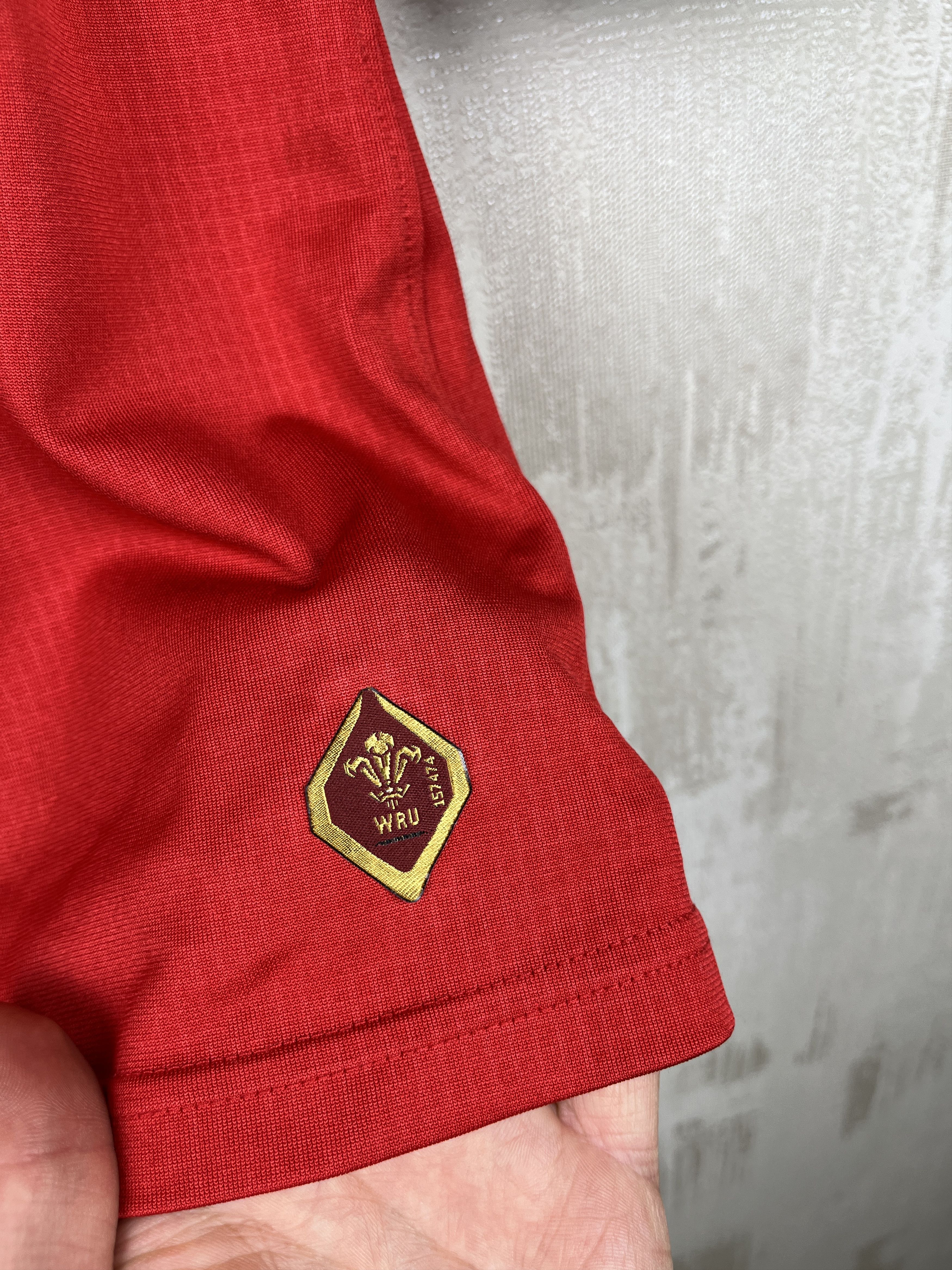 Under Armour Wales WRU Under Armour HeatGear Admiral Rugby Jersey Size US M / EU 48-50 / 2 - 9 Thumbnail
