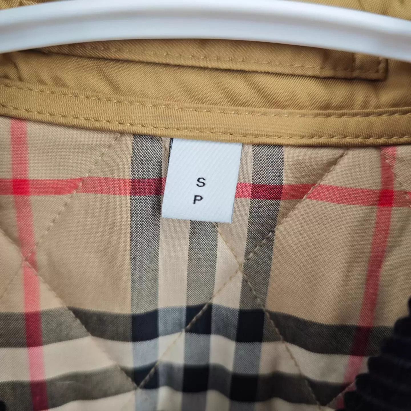 Burberry Burberry Diamond Quilted Gold Puffer Jacket S 99 Size S / US 4 / IT 40 - 5 Thumbnail