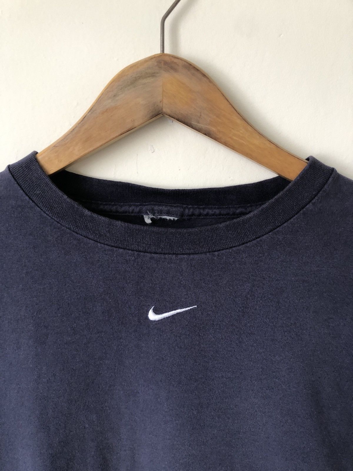 Nike Vintage Nike middle swoosh longsleeve Size US L / EU 52-54 / 3 - 4 Thumbnail
