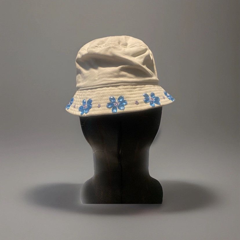 Other Valabasas Rhinestone Embellished Bucket Hat Size ONE SIZE - 3 Thumbnail