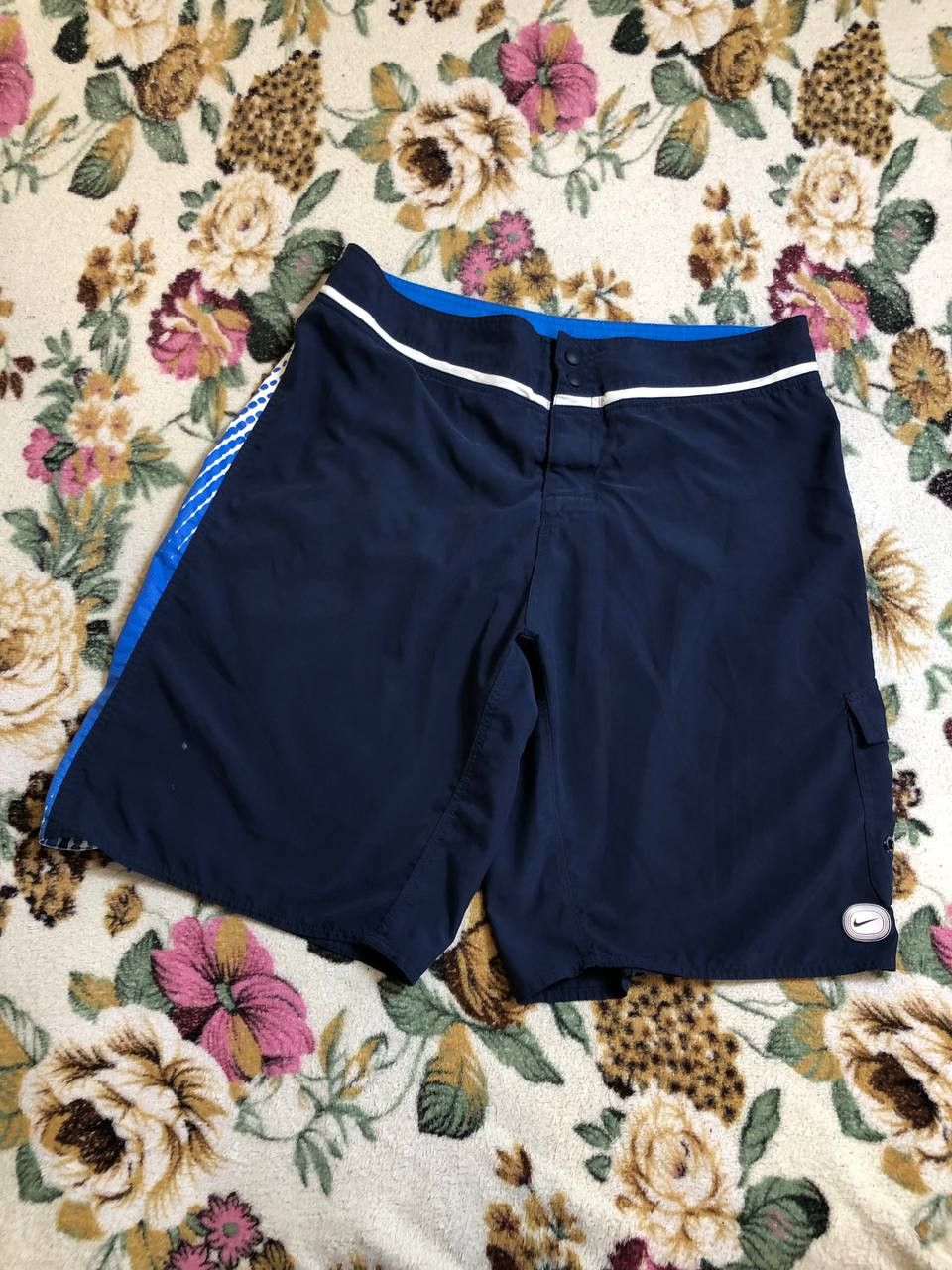 Nike Vintage Mens Vintage Nike nylon shorts 90s streetwear Size US 32 / EU 48 - 1 Thumbnail