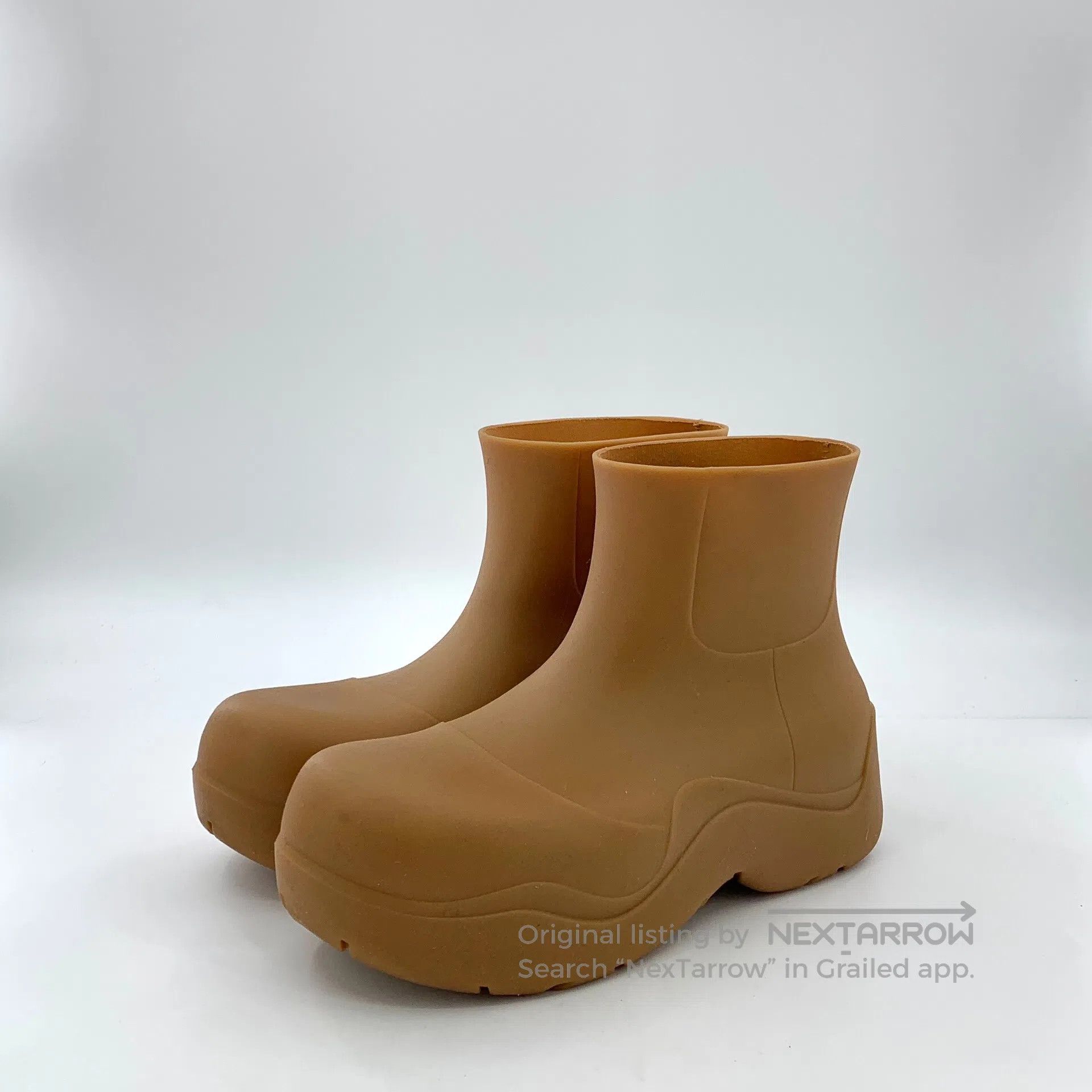 Chanel Chanel Color-Blocked Round Toe One-Strap Chunky Heel High Size US 5 / IT 35 - 1 Thumbnail