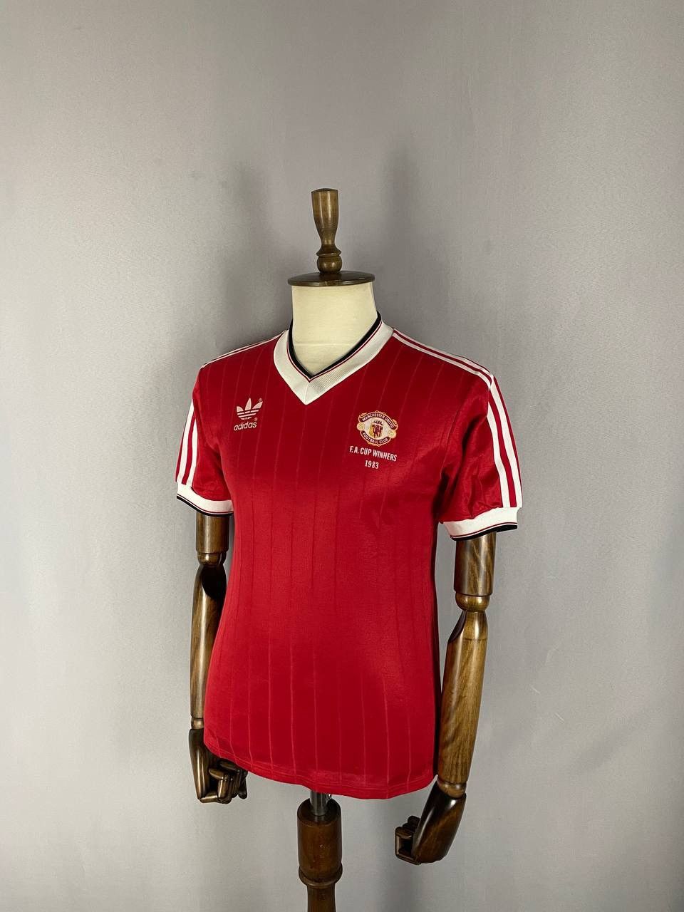 Adidas Adidas Manchester United Home Shirt 1982 Vintage Rare Size US L / EU 52-54 / 3 - 1 Thumbnail