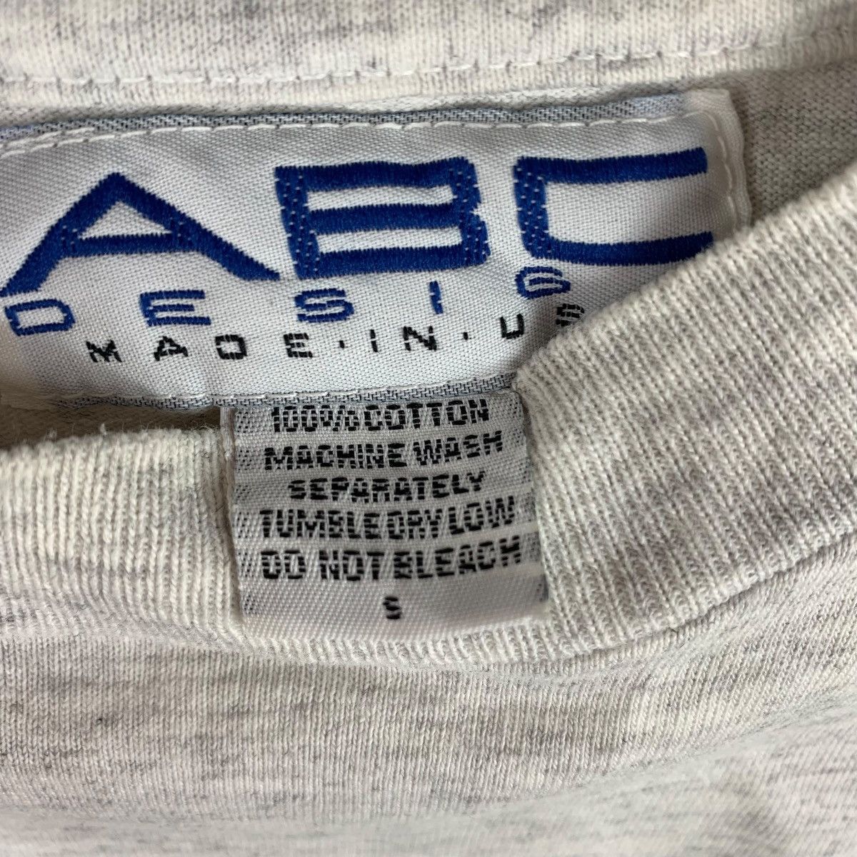 Other Vintage 90s ABC STORE hawaii big logo Surfing tee Size US S / EU 44-46 / 1 - 11 Thumbnail