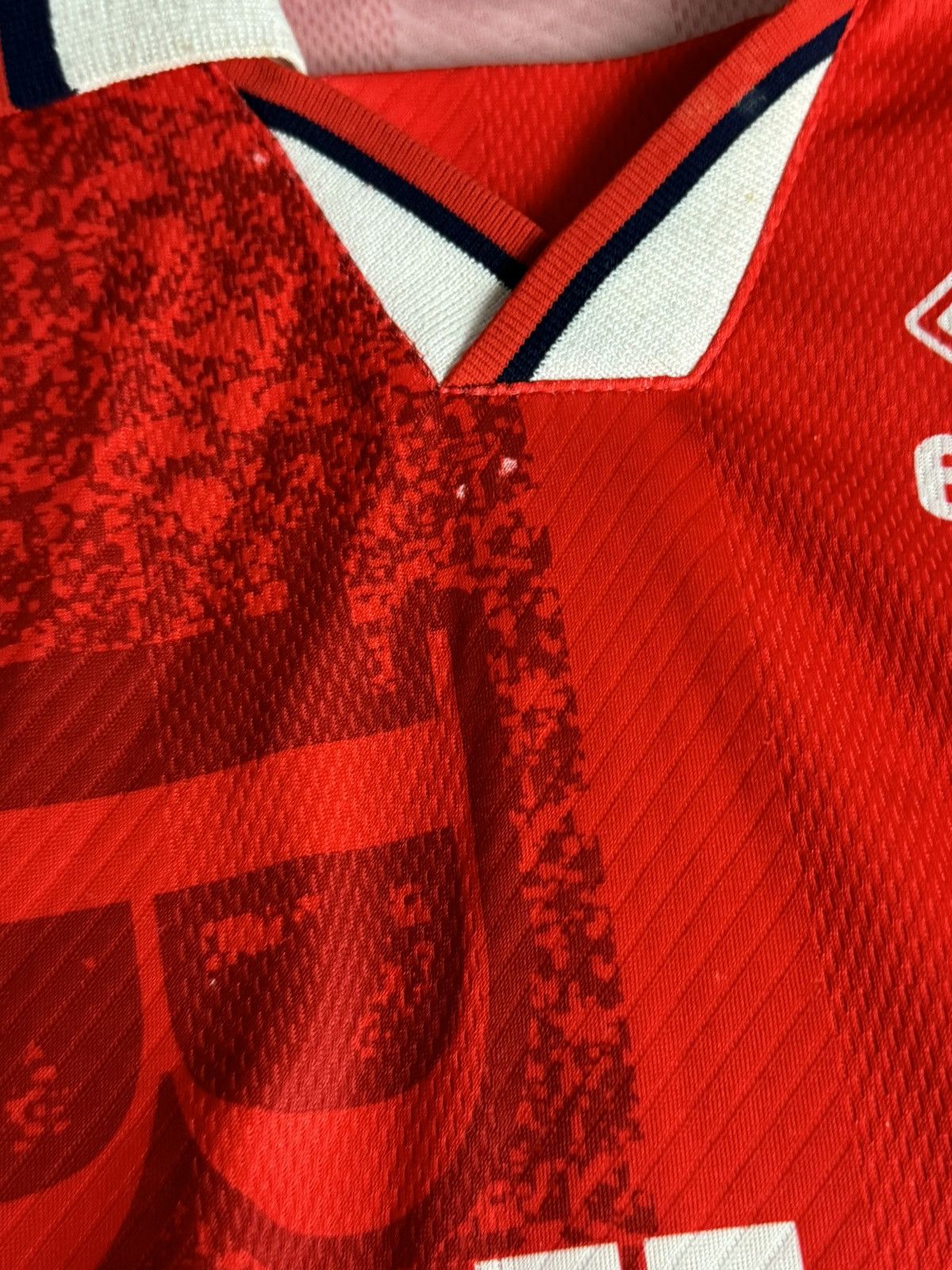 Errea Middlesbrough 96/97 Home Football Jersey Size US L / EU 52-54 / 3 - 7 Thumbnail