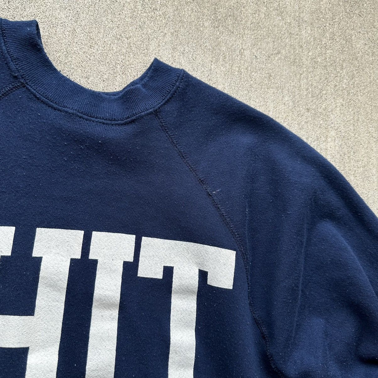 Tultex Vintage Sweatshirt Sh*t Happens 80s Funny Graphic USA Size US L / EU 52-54 / 3 - 2 Thumbnail