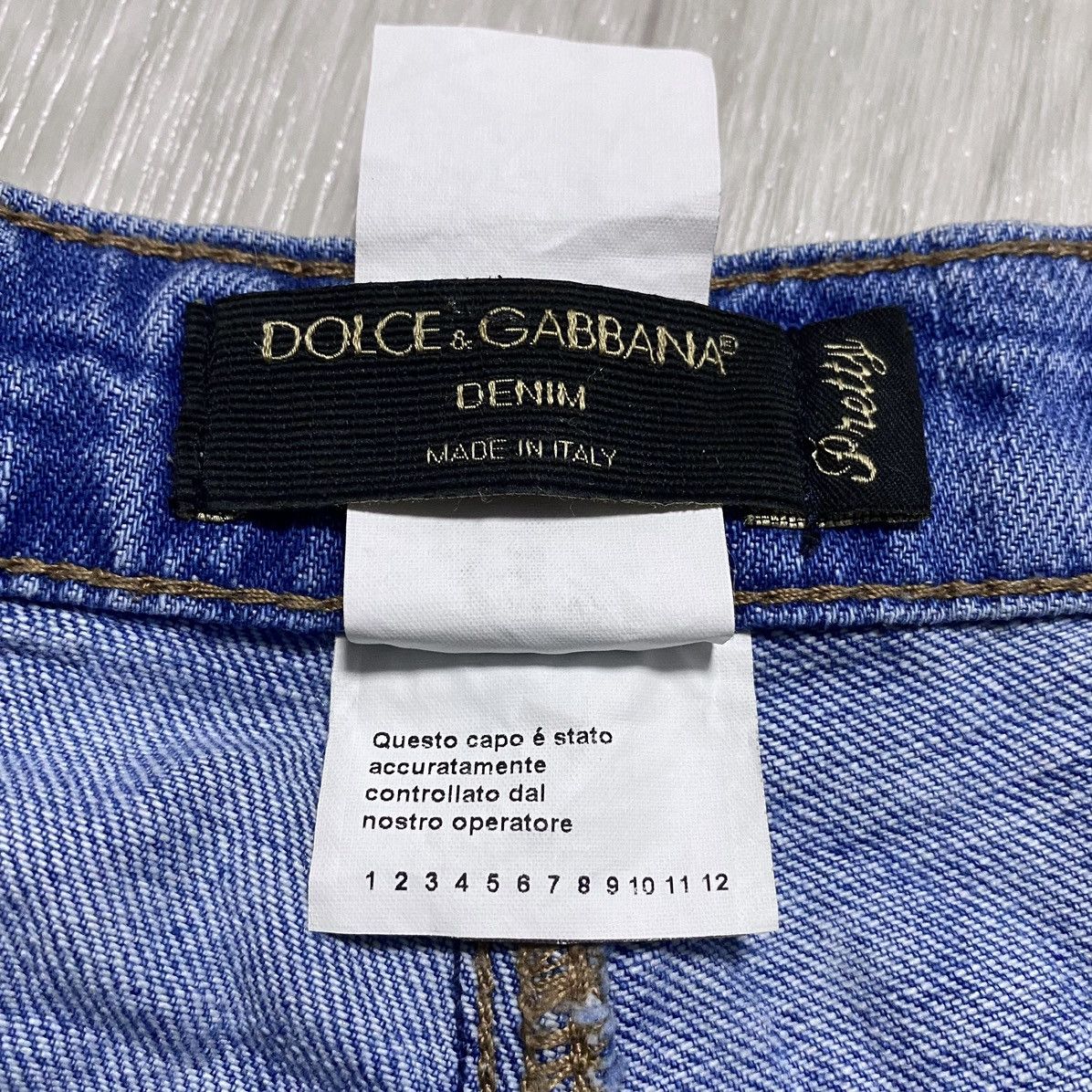 Dolce & Gabbana Women’s D&G Washed Blue Torn Fringed Distressed Denim Shorts Size 26" / US 2 / IT 38 - 9 Thumbnail