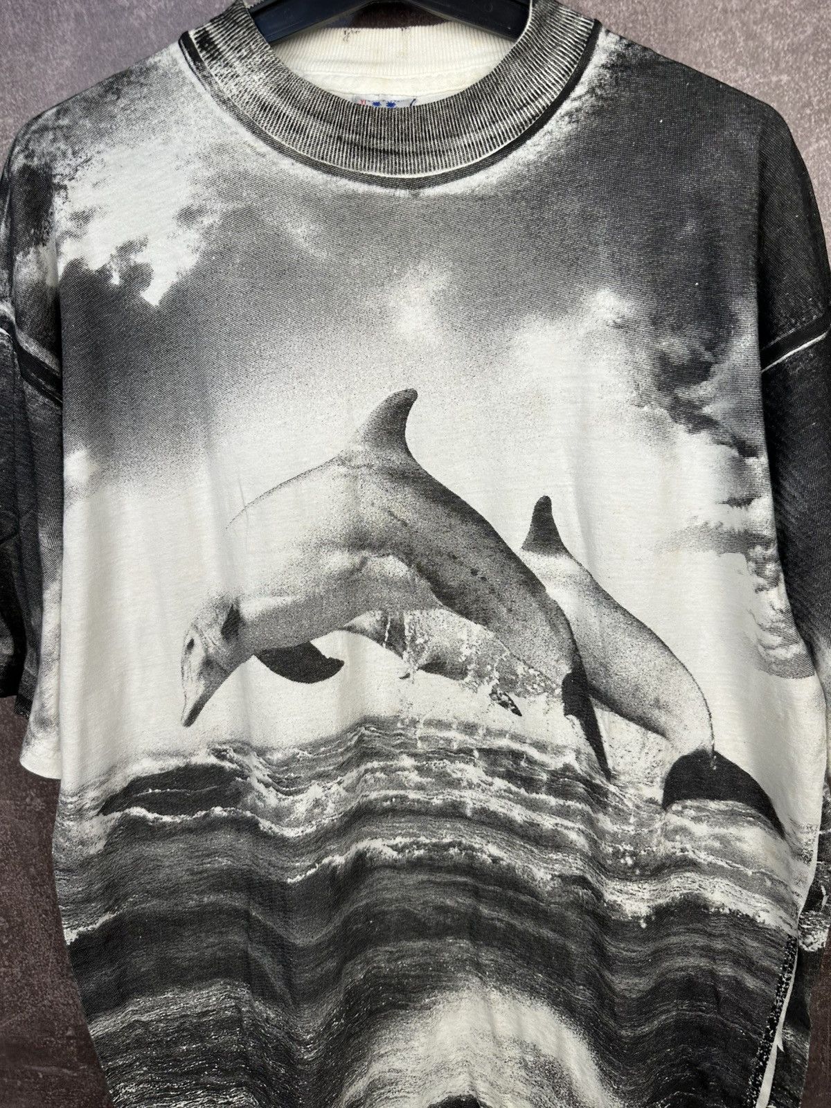 Vintage Vintage 90s animal tee dolphin big print logo Size US XL / EU 56 / 4 - 3 Thumbnail