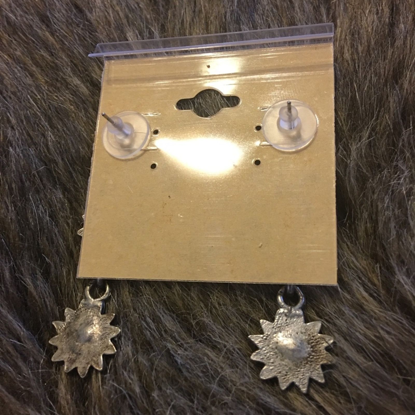 Vintage Vintage antique silver faux ruby daisy earrings Size ONE SIZE - 6 Thumbnail
