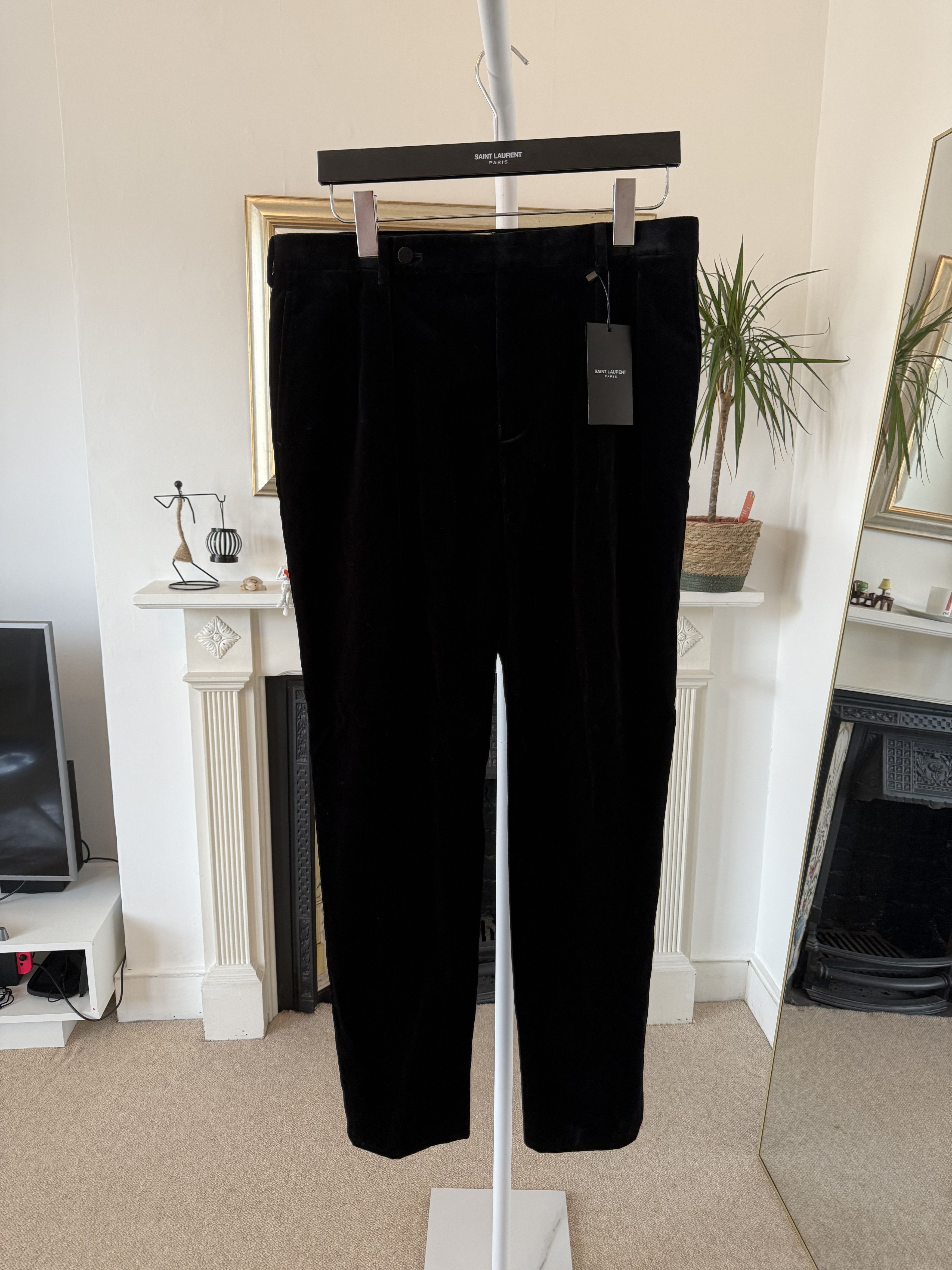 Saint Laurent Paris FW22 Saint Laurent Carrot-Fit Pants in Silk Velvet Size US 30 / EU 46 - 3 Thumbnail