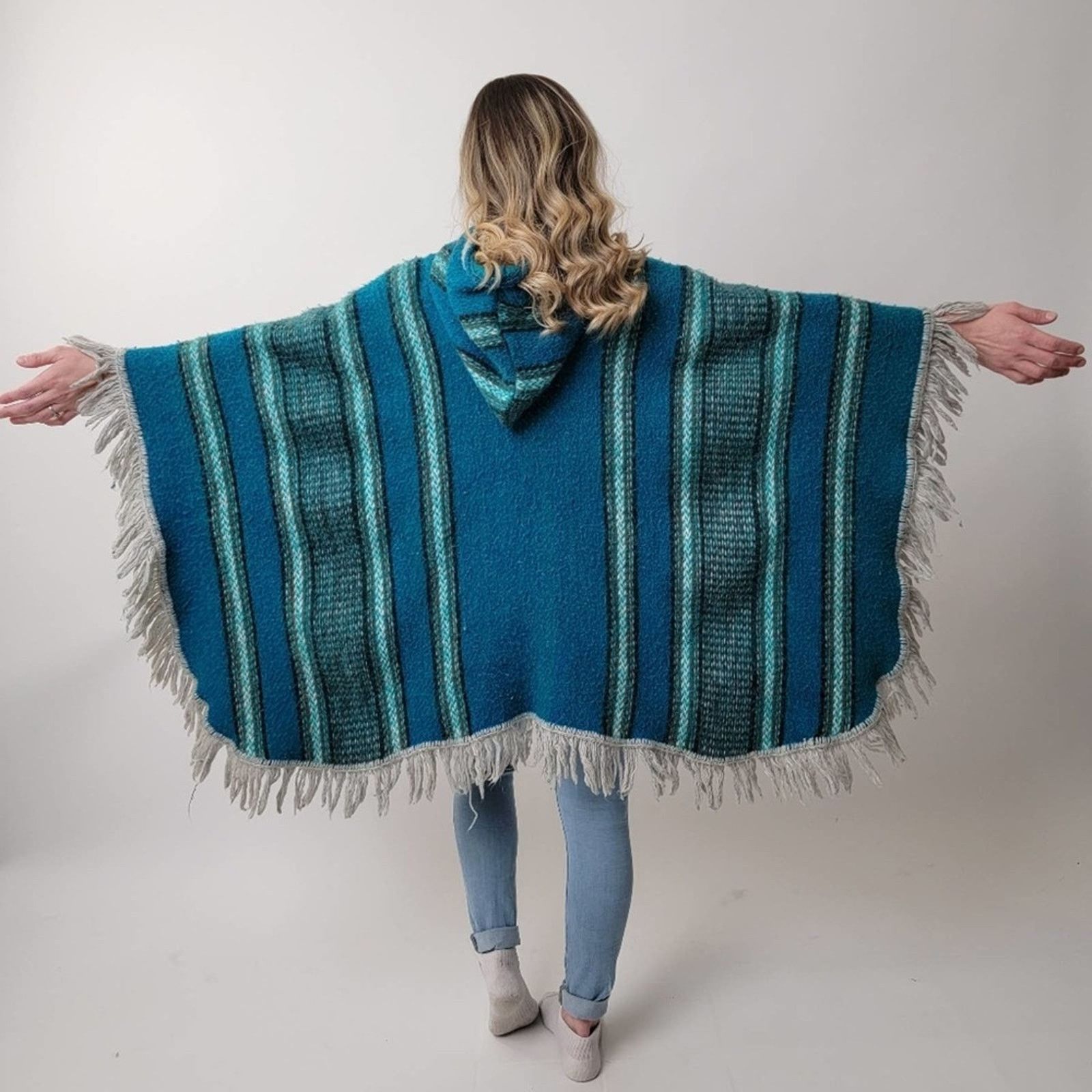 Vintage One of a Kind 70's Mod Knit Fringe Poncho Shrug Size ONE SIZE - 3 Thumbnail