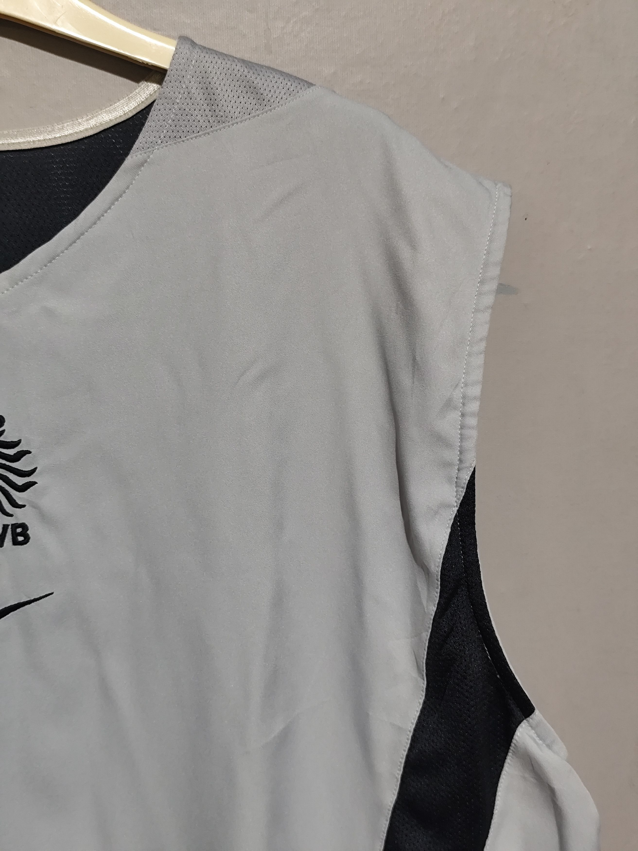 Nike Vintage Nike x Netherlands 2002 Training Shirt Sleeveless Size US XL / EU 56 / 4 - 5 Thumbnail