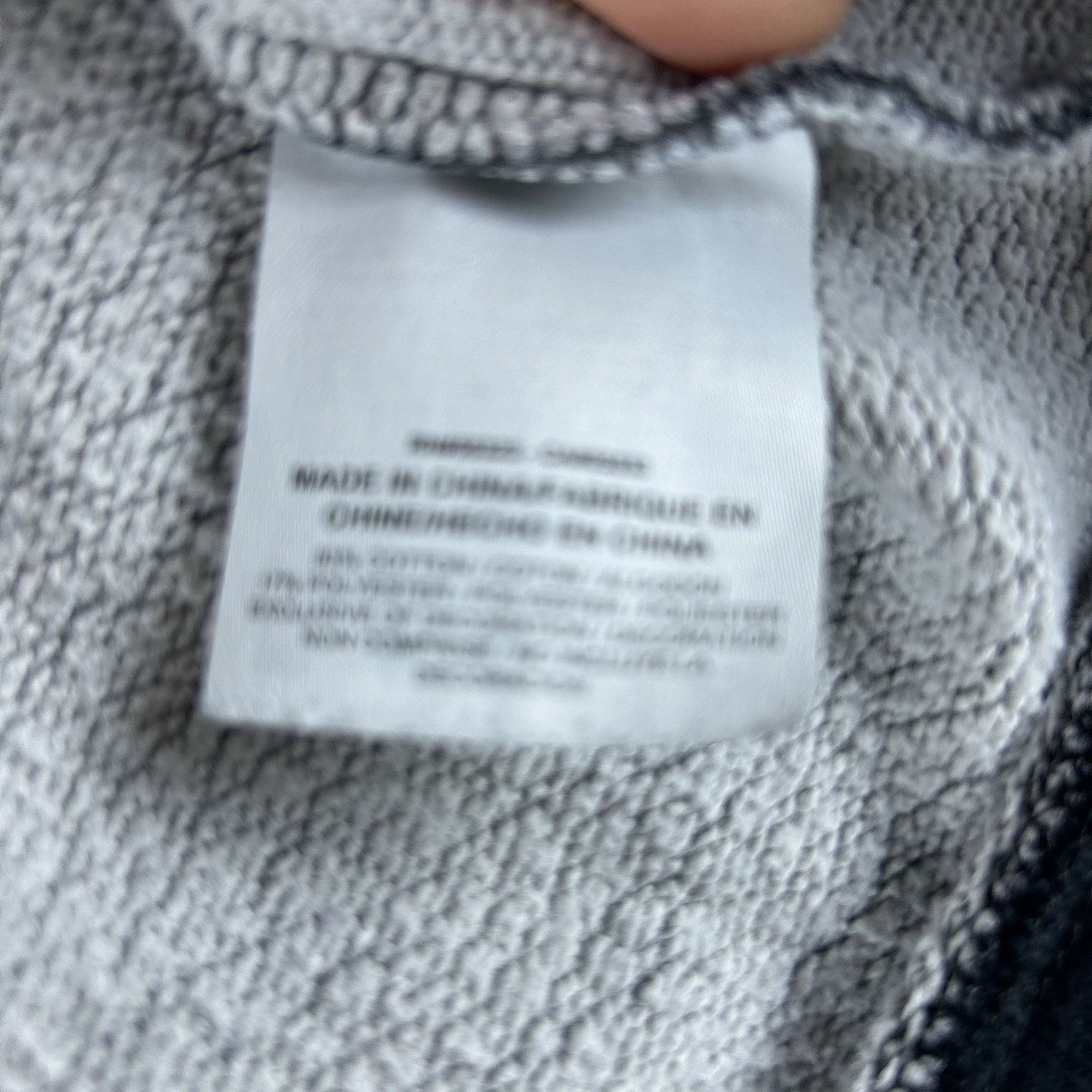 Nike Nike Women Sweatshirt Medium Gray Camo Scoop Neck Pullover Size M / US 6-8 / IT 42-44 - 5 Thumbnail