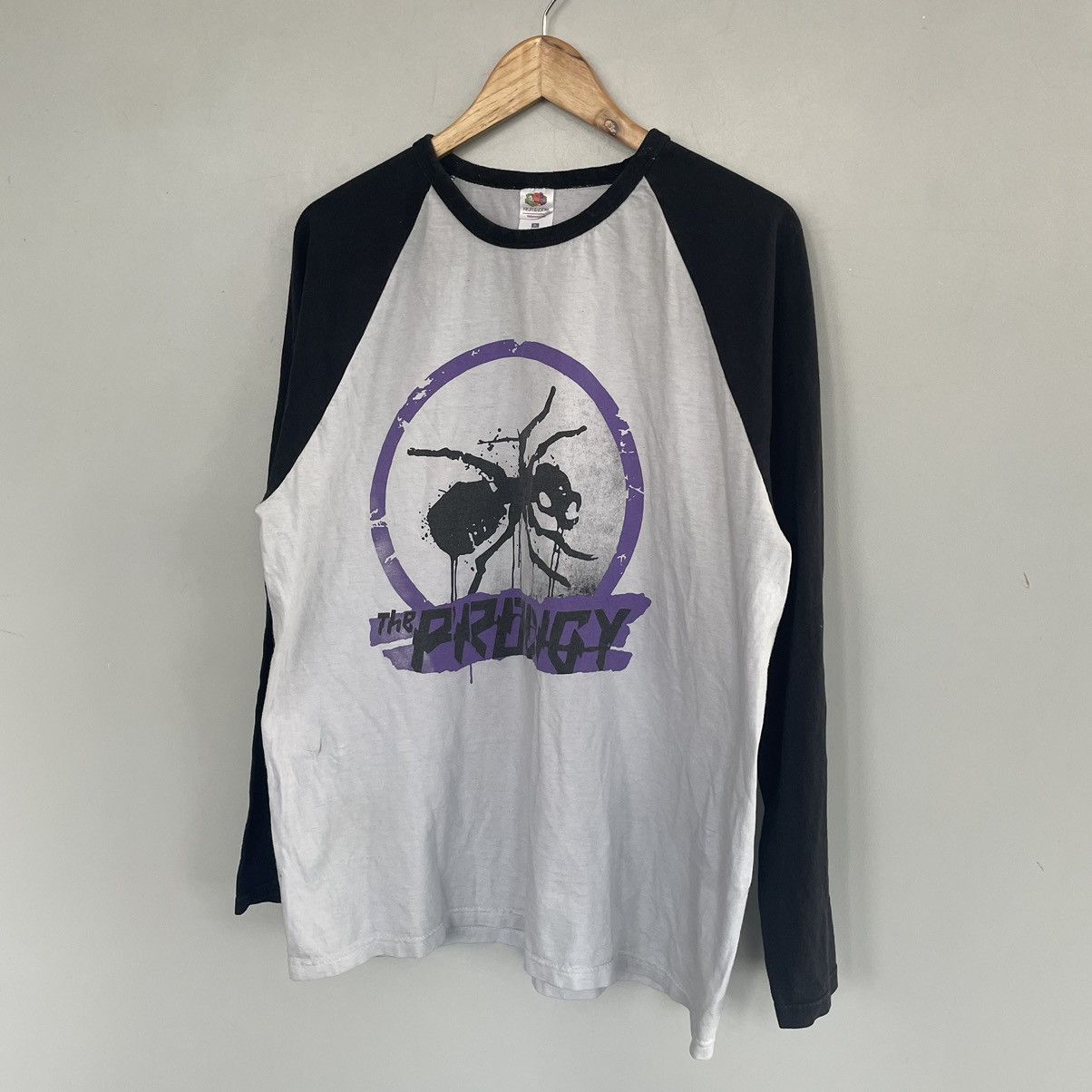 Vintage Vintage Prodigy No Tourists tour 2018 long sleeve t-shirt Size US XL / EU 56 / 4 - 3 Thumbnail