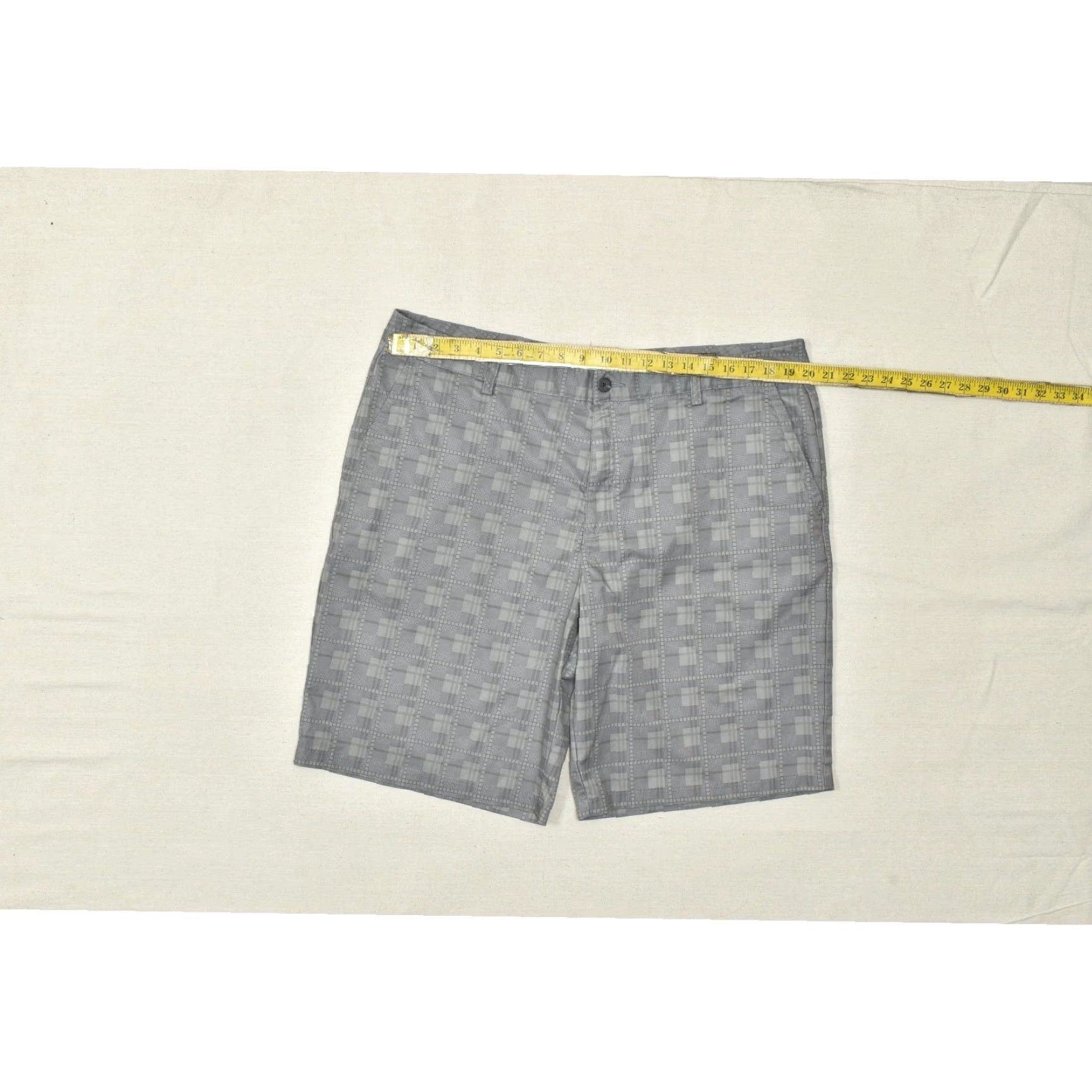 Adidas Adidas ClimaLite Men Gray Plaid Golf Chino Shorts Regular Size 40 Polyester Size US 40 / EU 56 - 3 Thumbnail