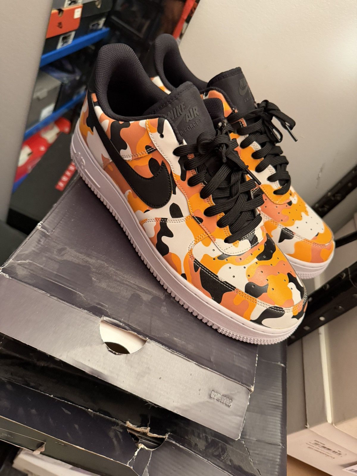 Nike Nike Air force one orange camo sz 12.5 Size US 12.5 / EU 45-46 - 3 Thumbnail