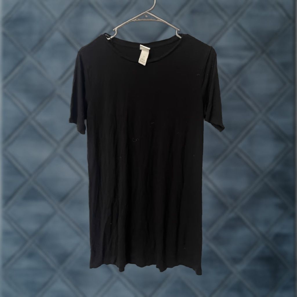 H&M H&M Dress Black T-Shirt Medium Casual Everyday Basic Womens Size M / US 6-8 / IT 42-44 - 1 Thumbnail
