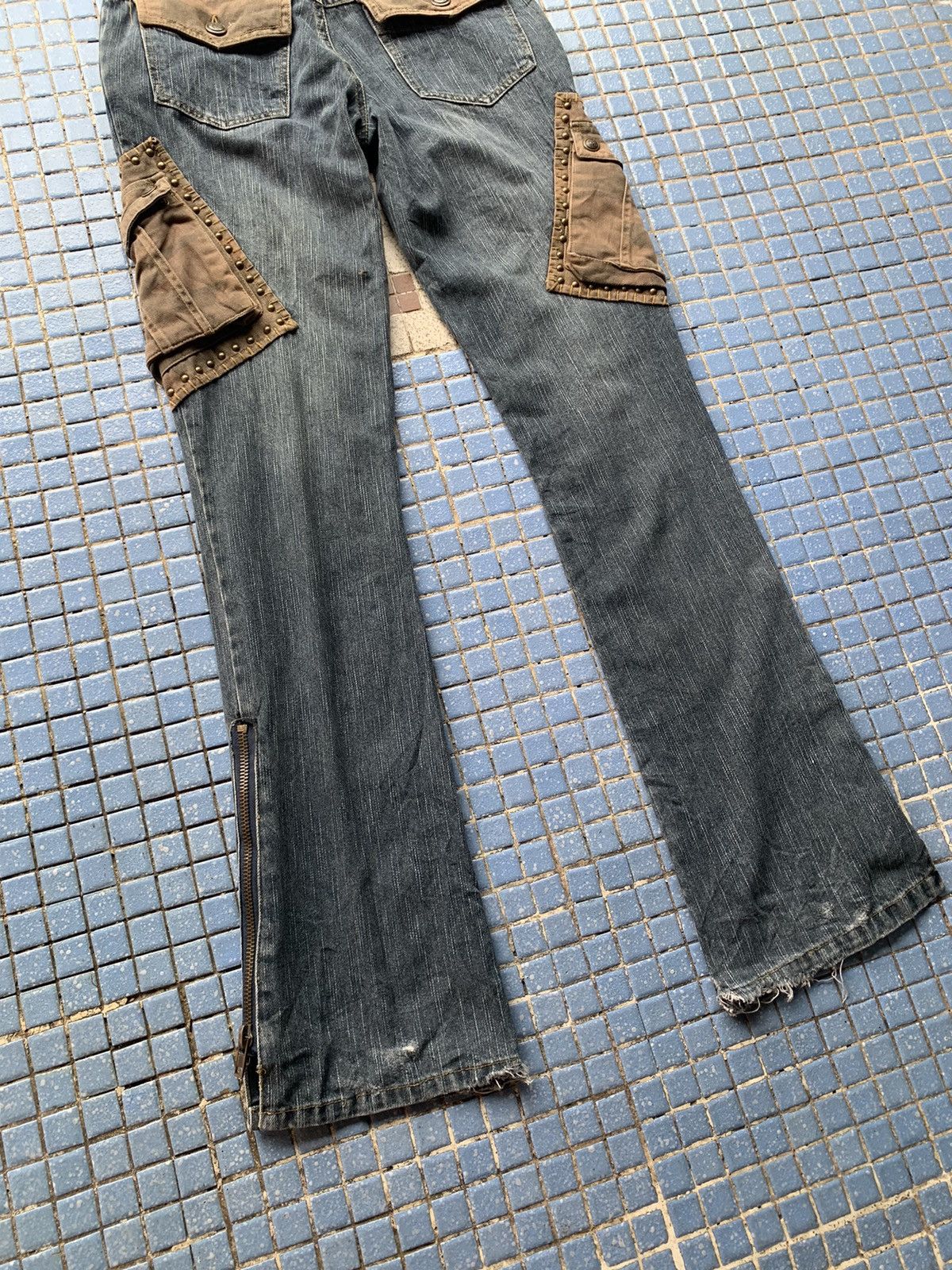 If Six Was Nine How hand jam studded camo distressed flared cargo pants Size US 31 - 14 Thumbnail