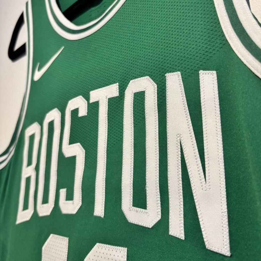 Nike AUTHENTIC Kyrie Irving Boston Celtics Jersey Nike NBA 44 Size US M / EU 48-50 / 2 - 6 Thumbnail