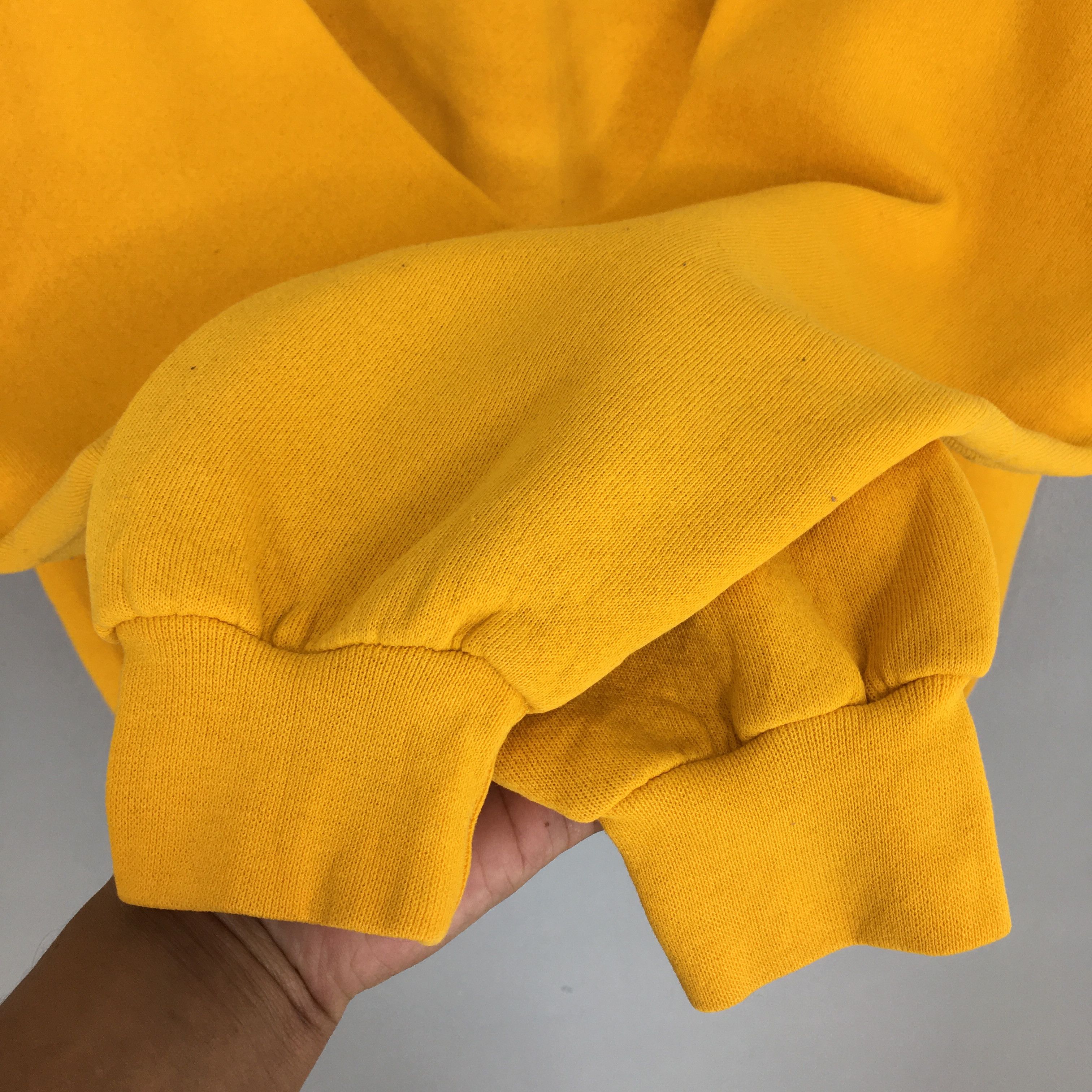Vintage Vintage 90s Ocean Lake Wrestling Yellow Sweatshirt XLarge Size US XL / EU 56 / 4 - 4 Thumbnail