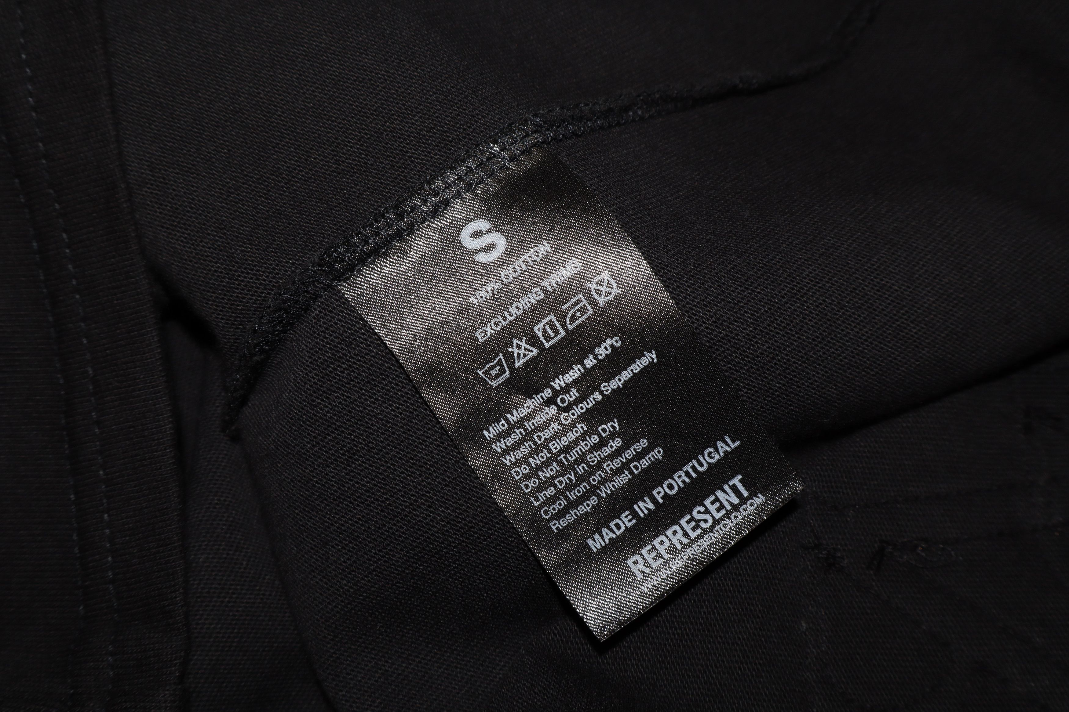 Represent Clo. APPLIQUE INITIAL T-SHIRT Size US S / EU 44-46 / 1 - 15 Thumbnail