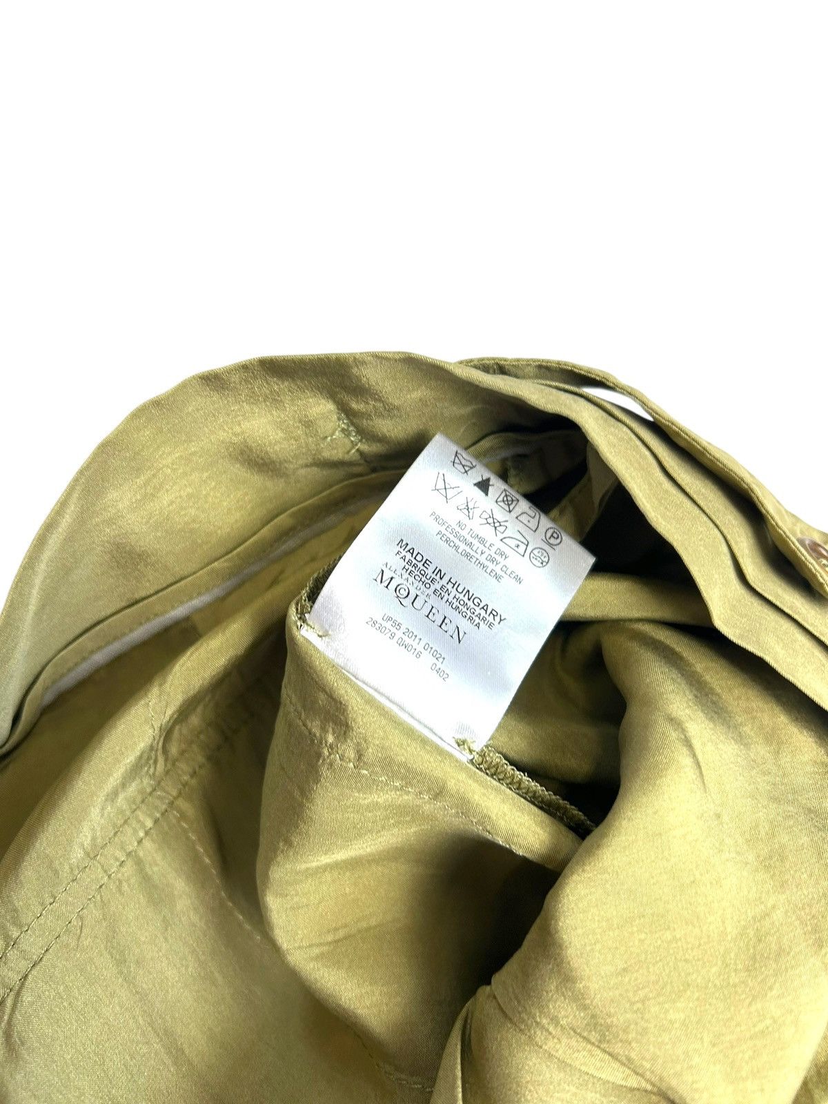 Alexander McQueen Alexander Mqueen silk cargo pants Size 28" / US 6 / IT 42 - 6 Thumbnail