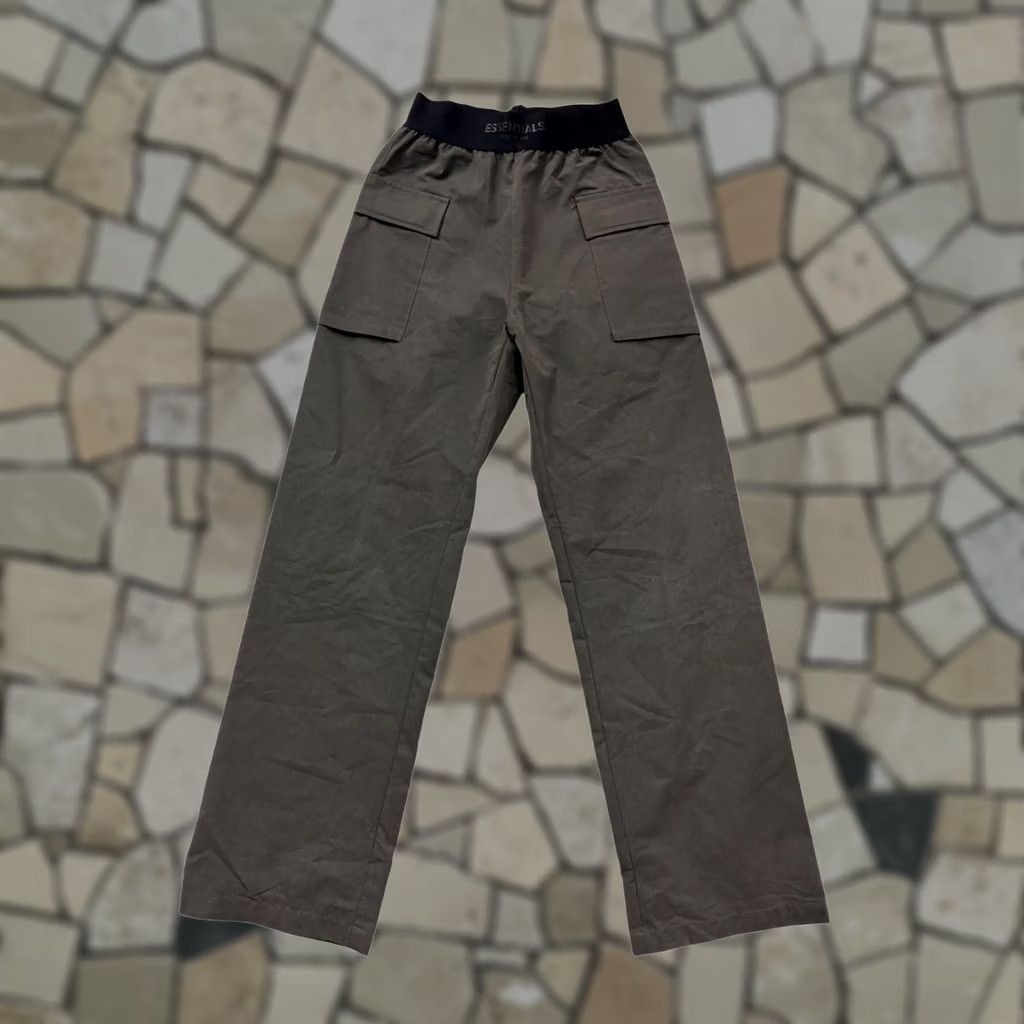 Vintage Fear Of God Essentials Cargo Pants XS Gray Mens Regular Pants Cargo Gray XS Men Size US 27 - 1 Thumbnail