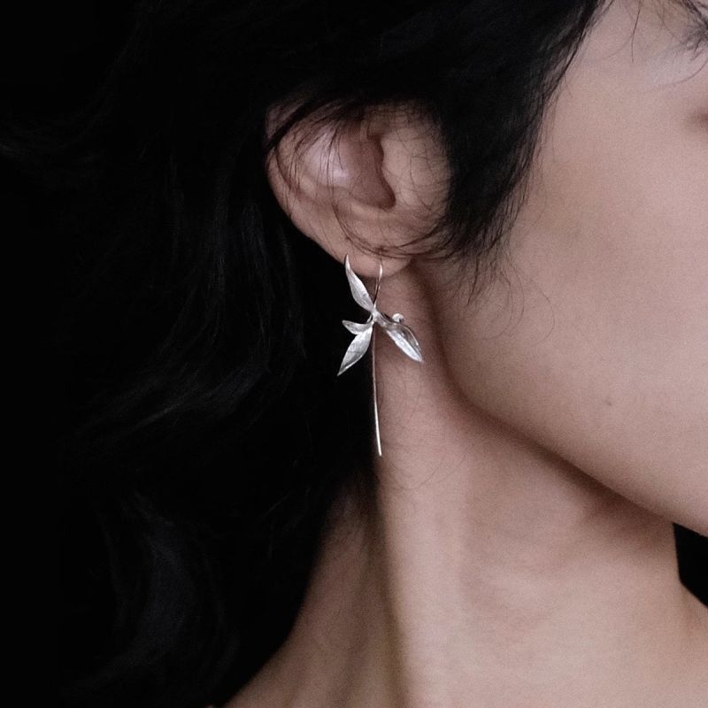 Falling Bloom Silver Threader Earrings