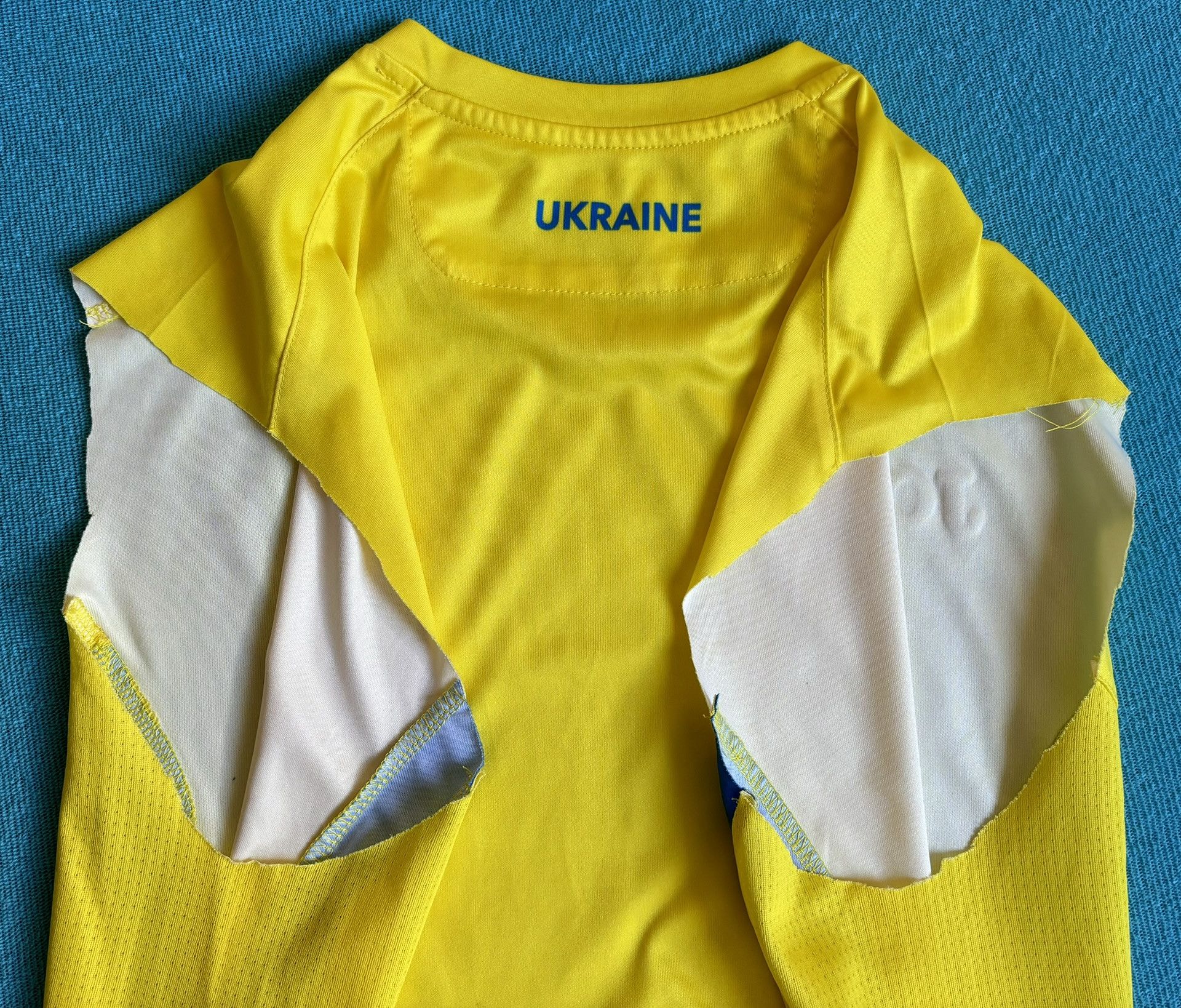 Joma Ukraine 2017 Joma Football Jersey size. S Size US S / EU 44-46 / 1 - 11 Thumbnail