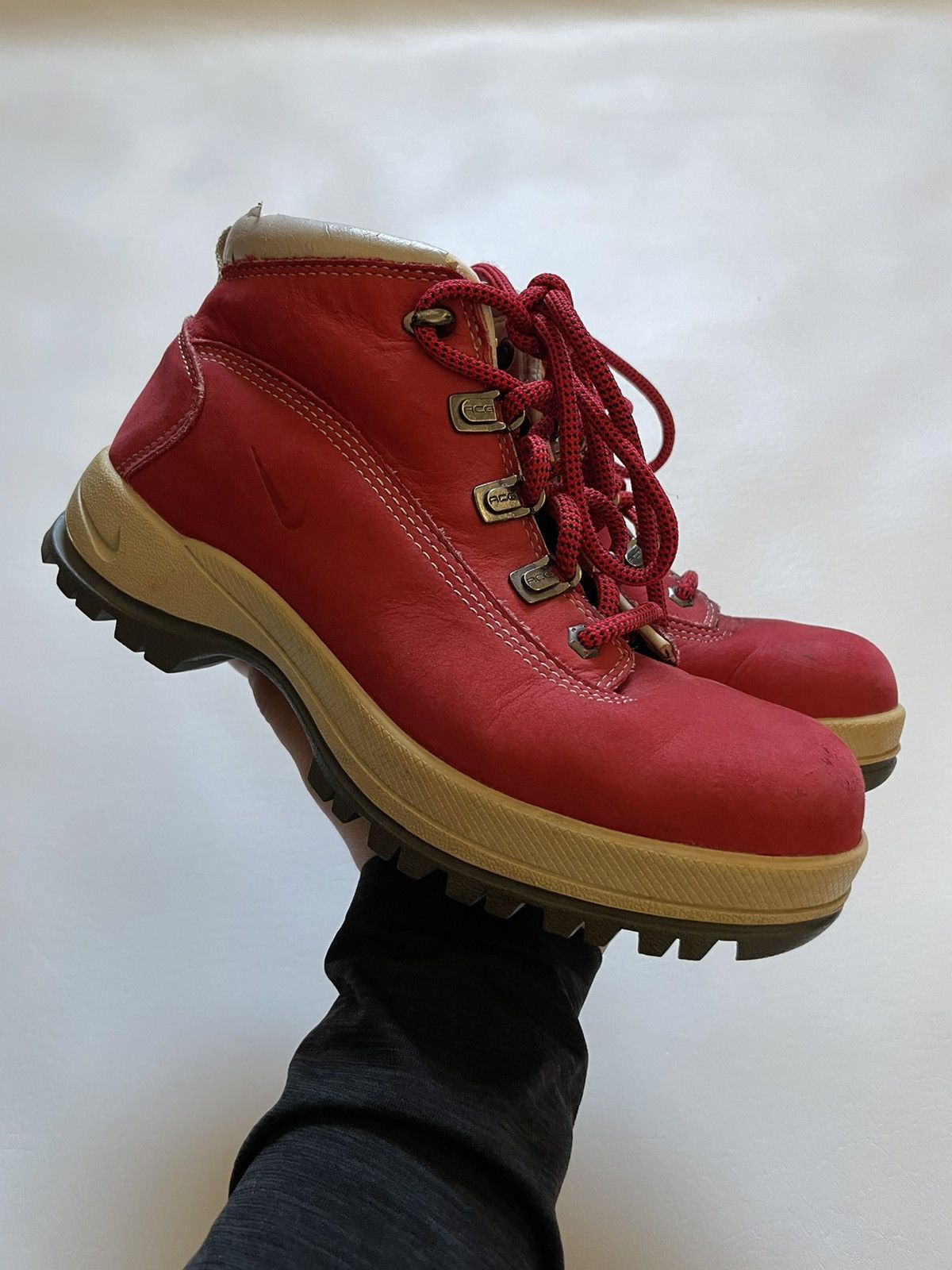 Vintage Nike acg boots