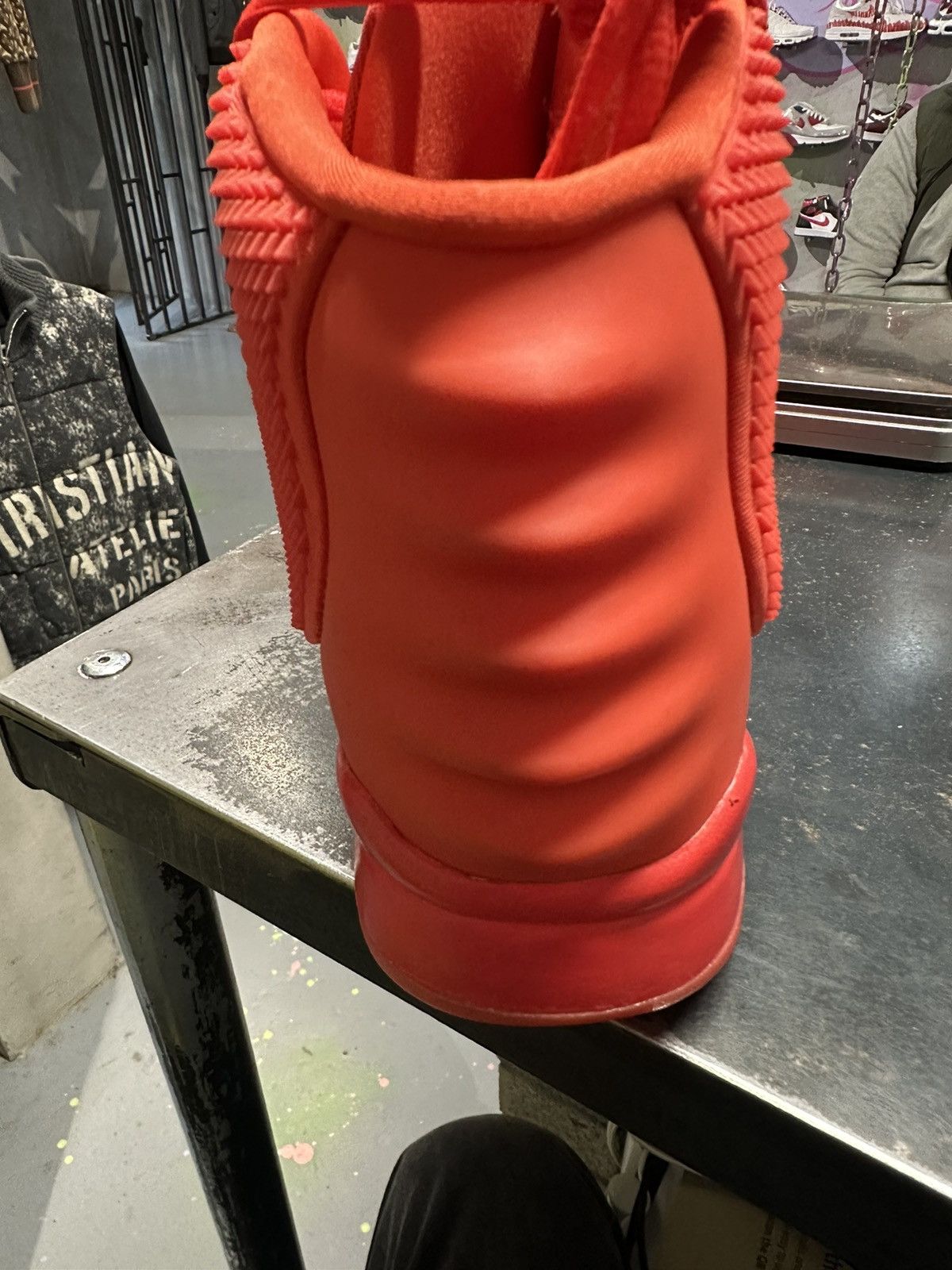 Kanye West × Nike Nike Air Yeezy 2 Red October’s Size US 9 / EU 42 - 17 Thumbnail